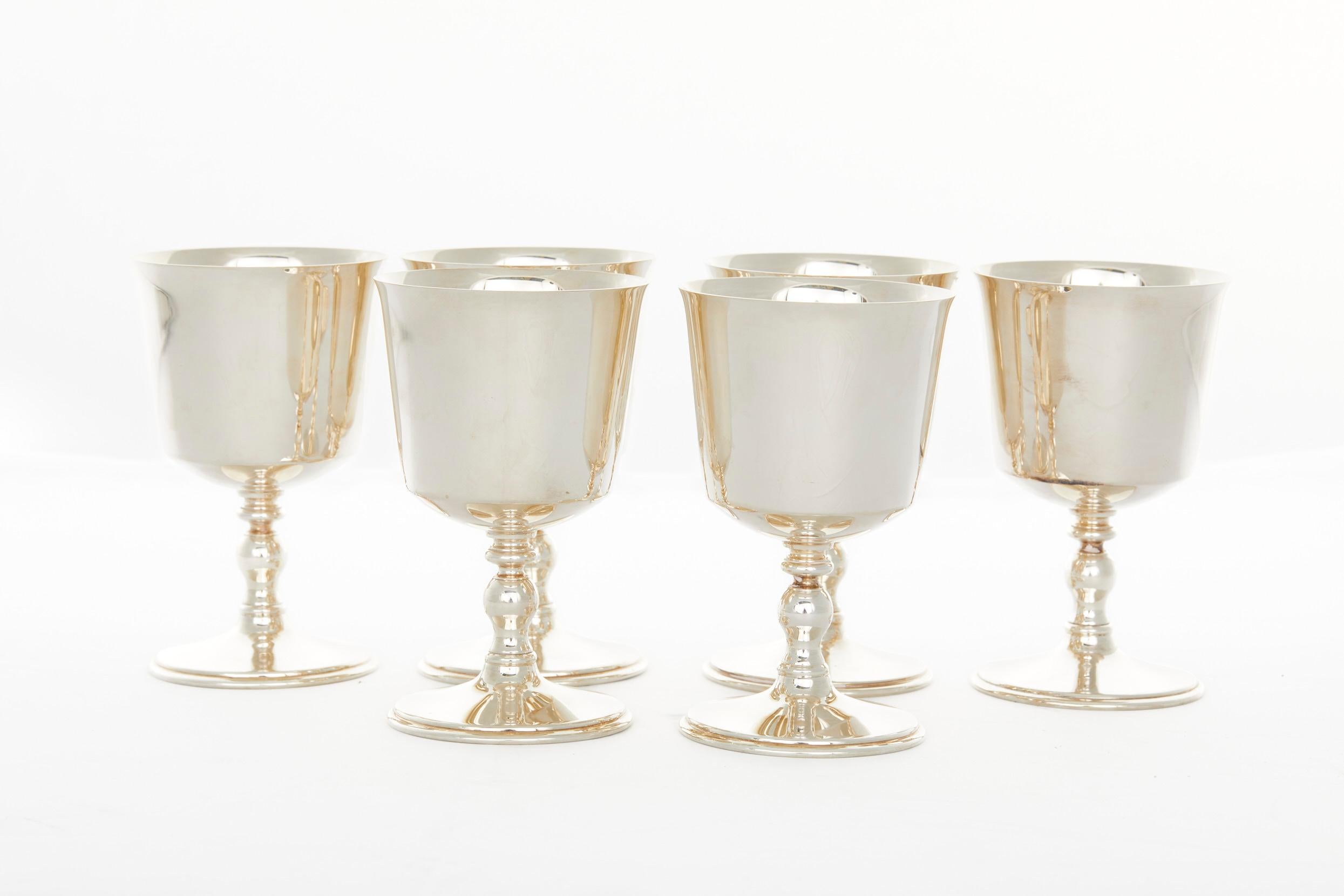 Hand-Crafted English Silver Plated Art Deco Barware Service For Sale