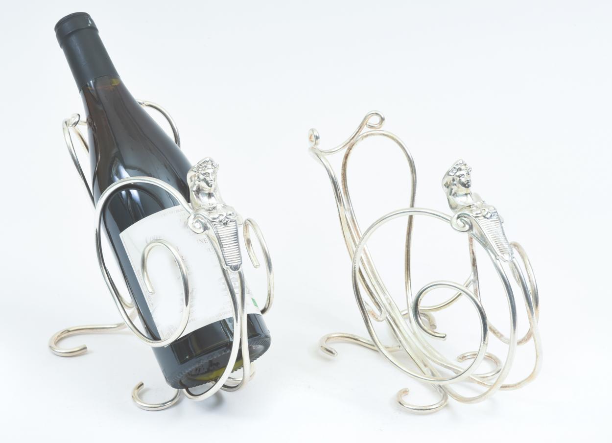 English Silver Plated Barware Wine Bottle Holder In Excellent Condition In Tarry Town, NY