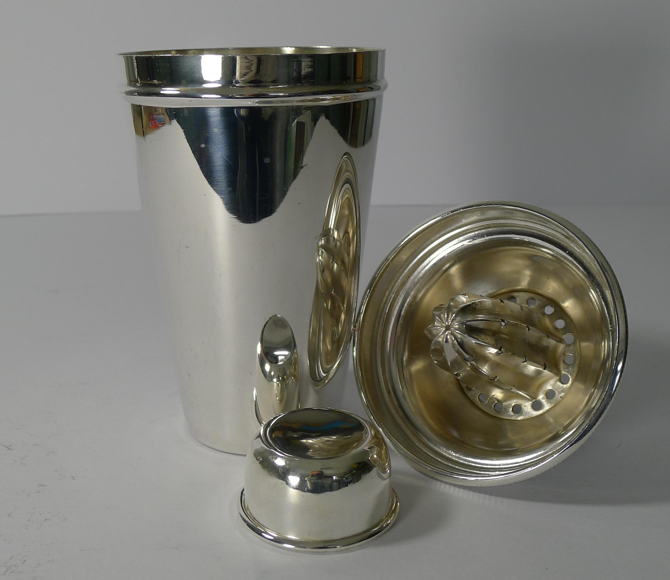 English Silver Plated Cocktail Shaker with Lemon Squeezer, circa 1930 4