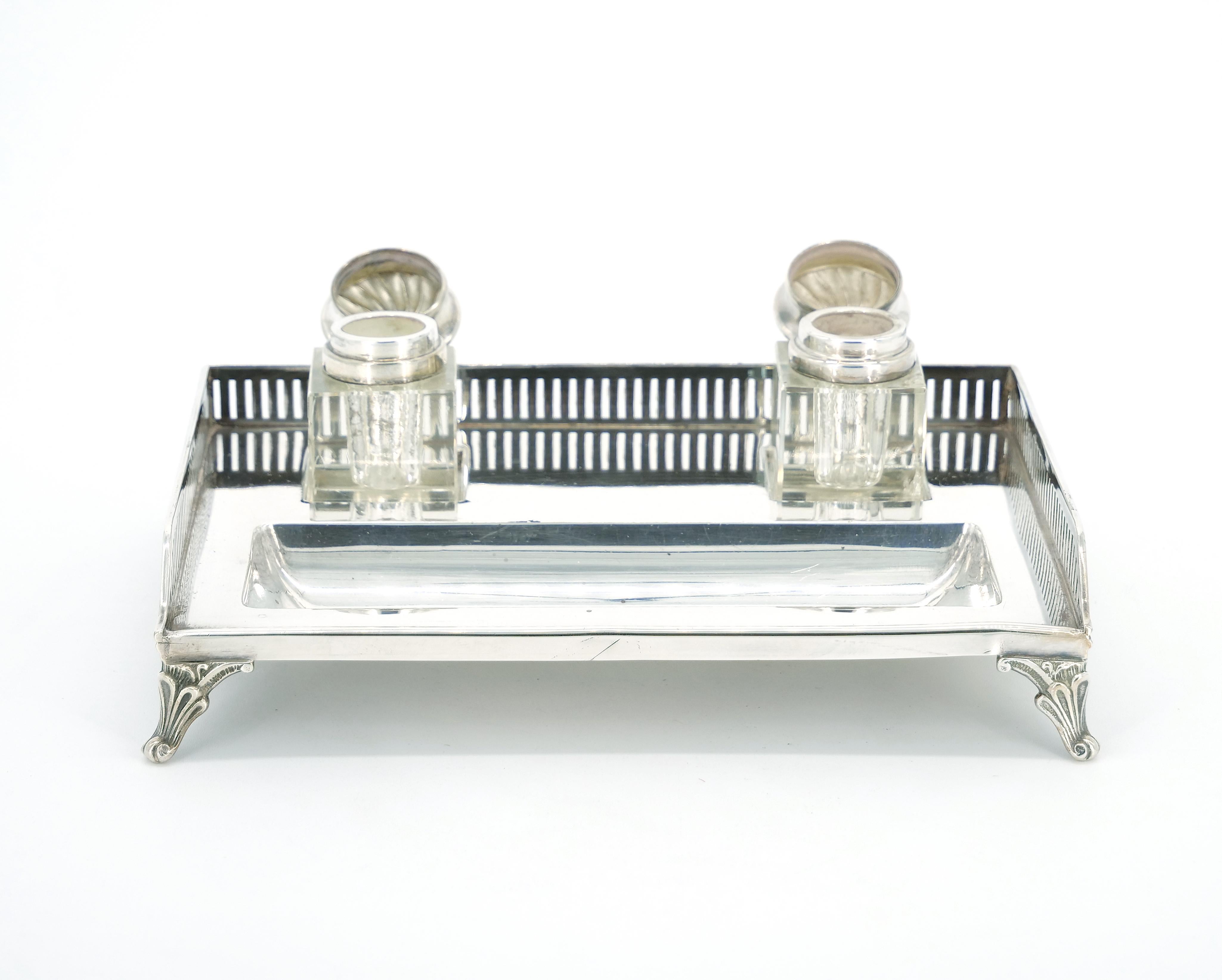 English Silver Plated Gallery Top Footed Holding Base / Cut Glass Inkwell  In Good Condition For Sale In Tarry Town, NY