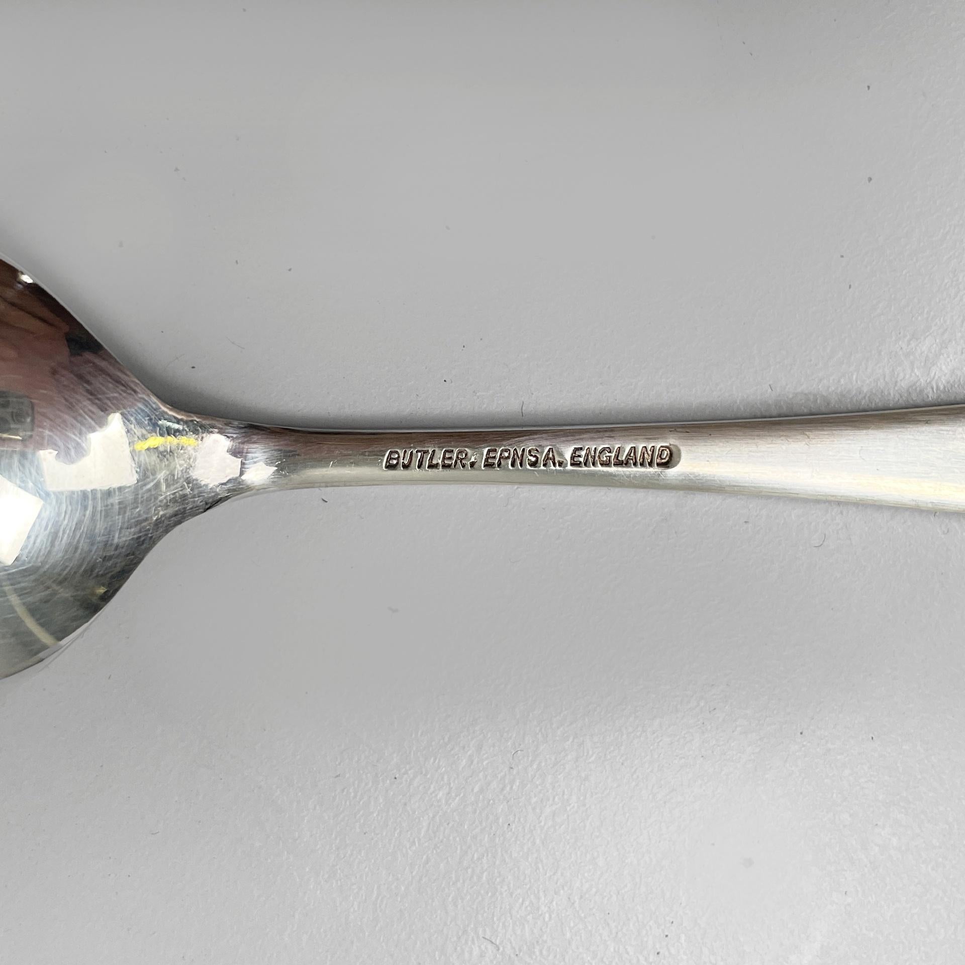 Englische versilberte, gezackte Melonenlöffel von George Buttler & Co., 1950er Jahre im Angebot 8