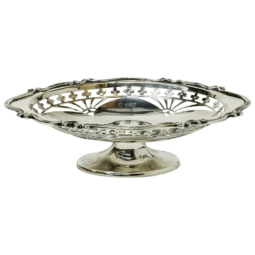 Cesta pequeña de plata inglesa de Martin, Hall & Co. Sheffield, 1910 en venta