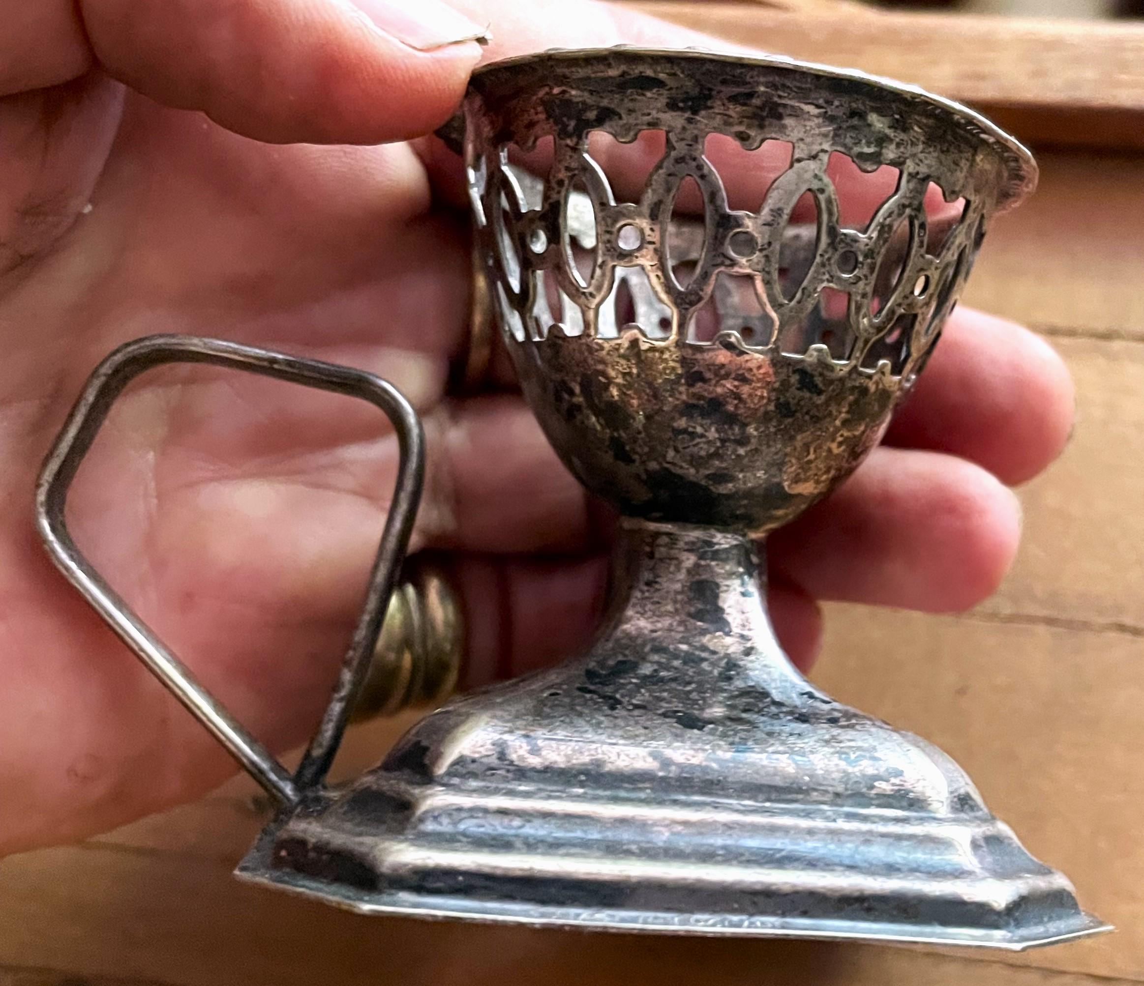 XX secolo Server/portatutto/tazza per uova sode dure/morbide in silverplate inglese EPNS in vendita