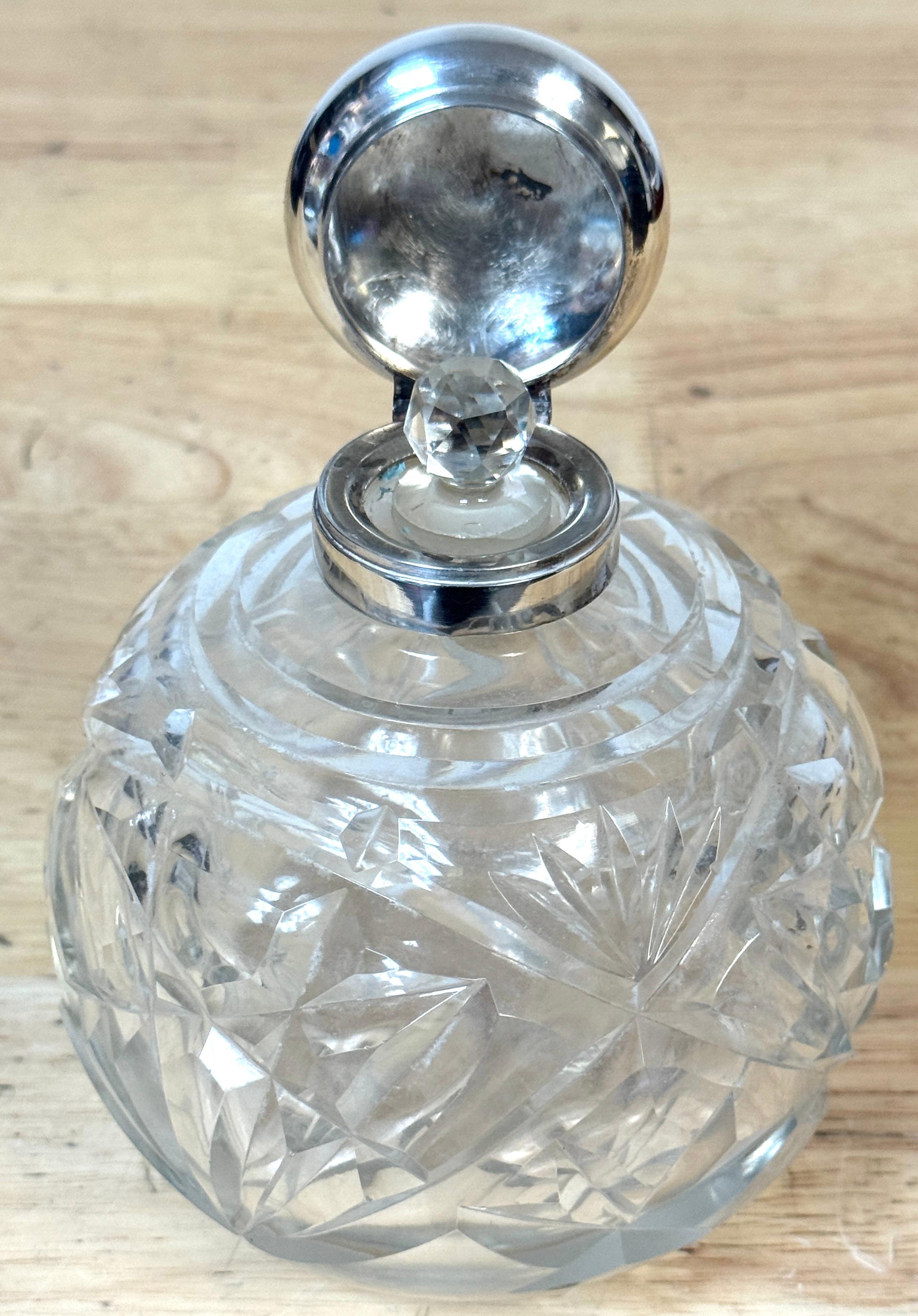 English Silverplated Figural Nymph & Cut Glass Perfume Bottle, Circa 1905 In Good Condition For Sale In West Palm Beach, FL