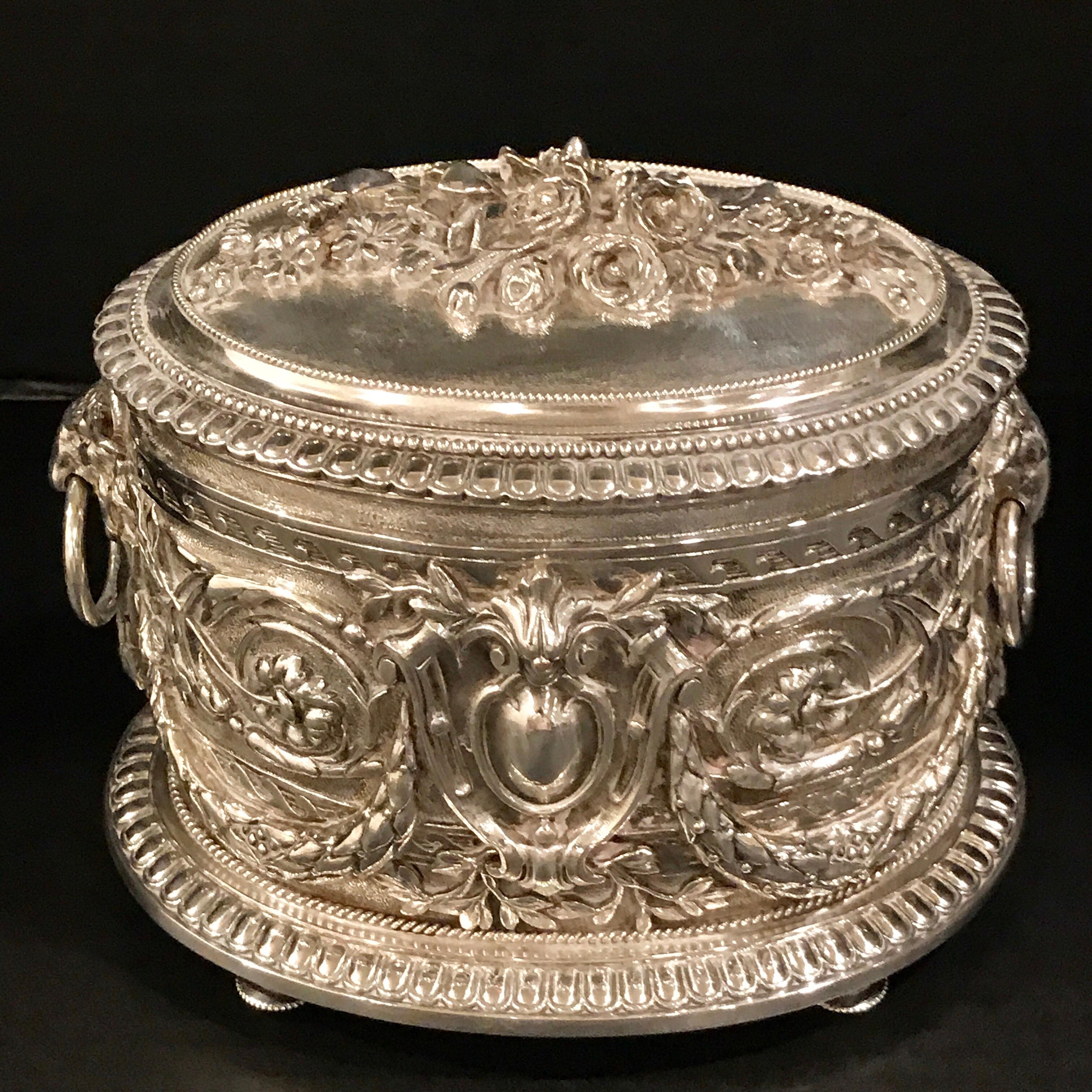 English Silverplated Ornate Table Box by Hukin and Heath In Good Condition In Atlanta, GA