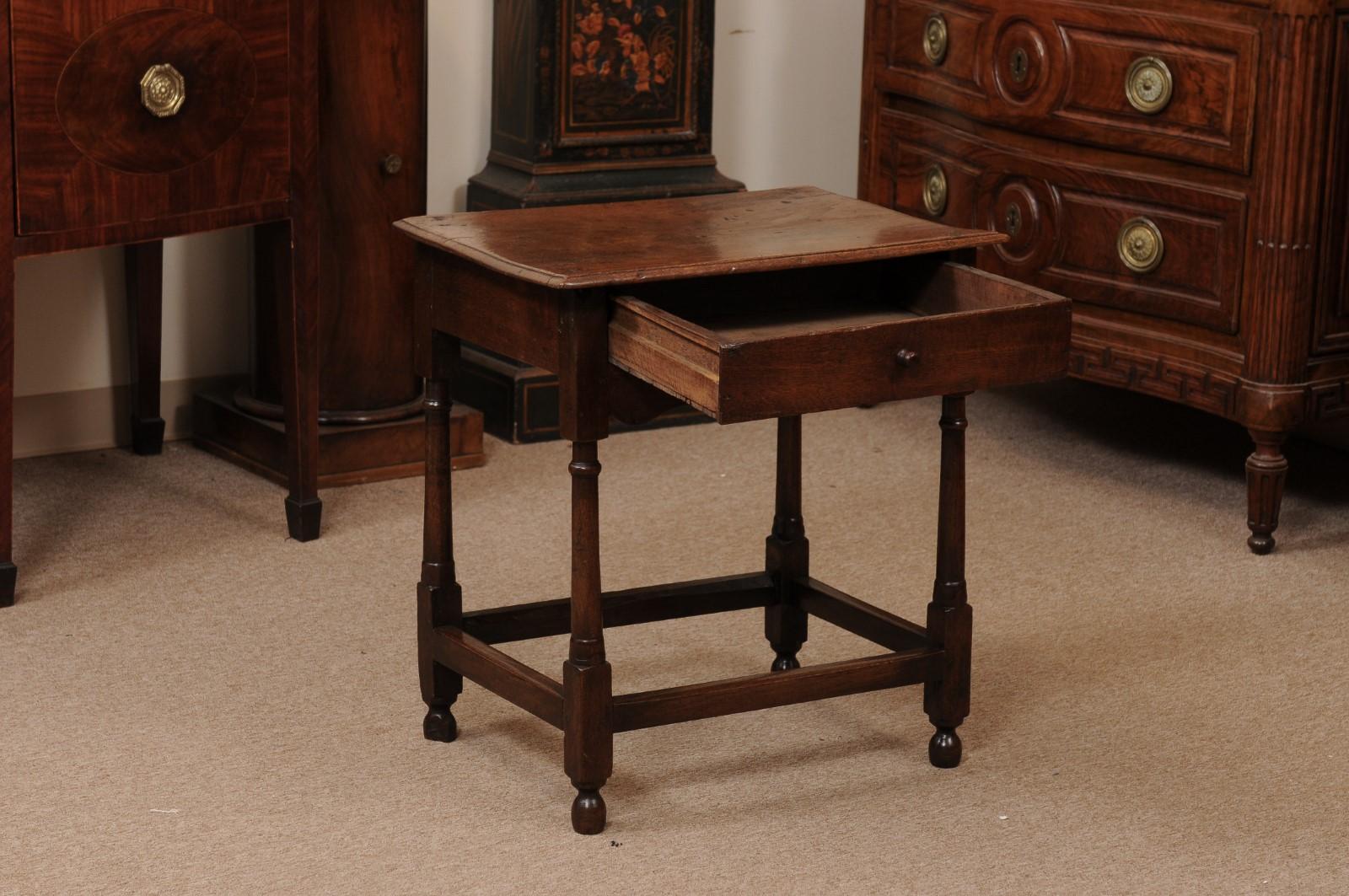 English Small 18th Century Oak Side Table with Drawer, Turned Legs 1