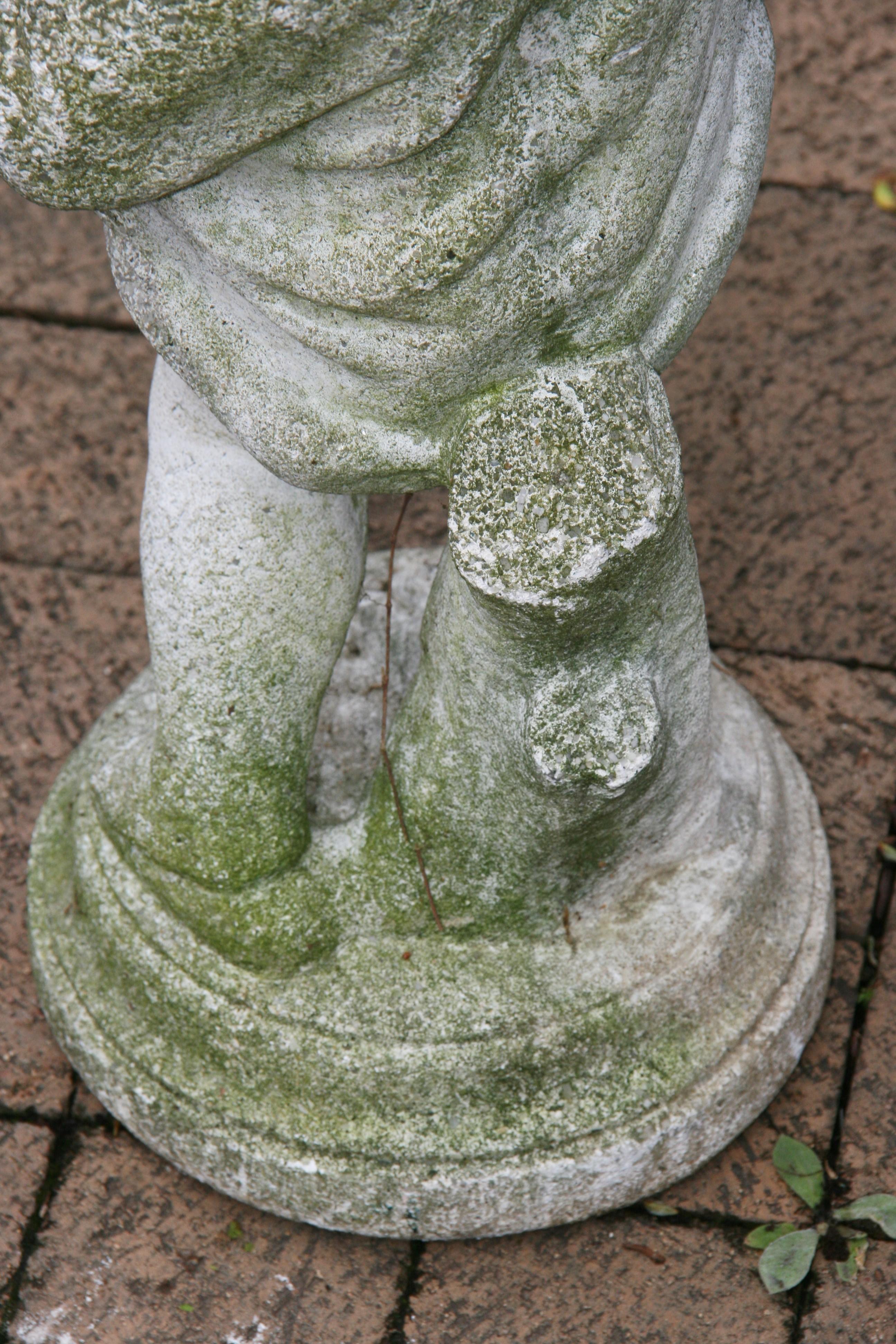 Englischer kleiner englischer Gartensteinbrunnen mit Muscheln, 1920er Jahre im Angebot 5