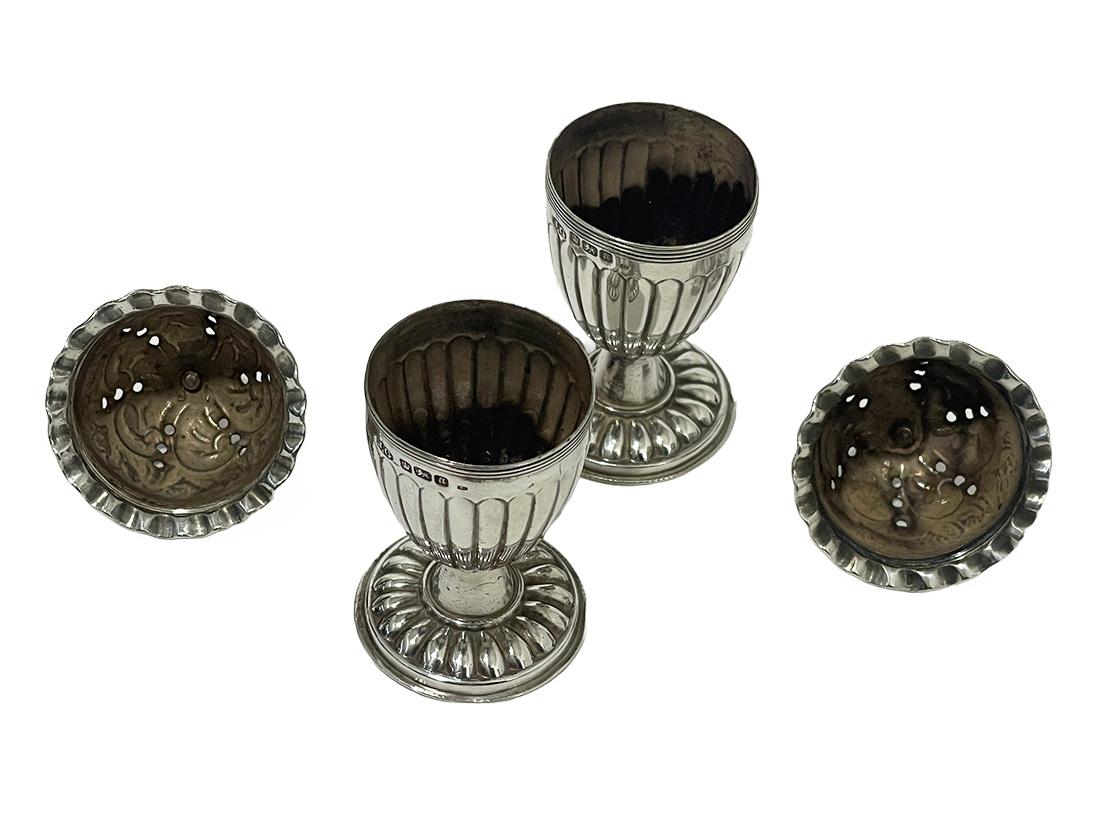 English small silver shakers by John Gallimore, Sheffield, 1893 In Good Condition For Sale In Delft, NL