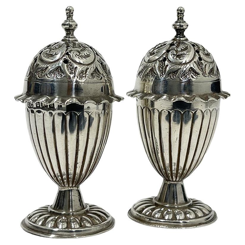 English small silver shakers by John Gallimore, Sheffield, 1893 For Sale