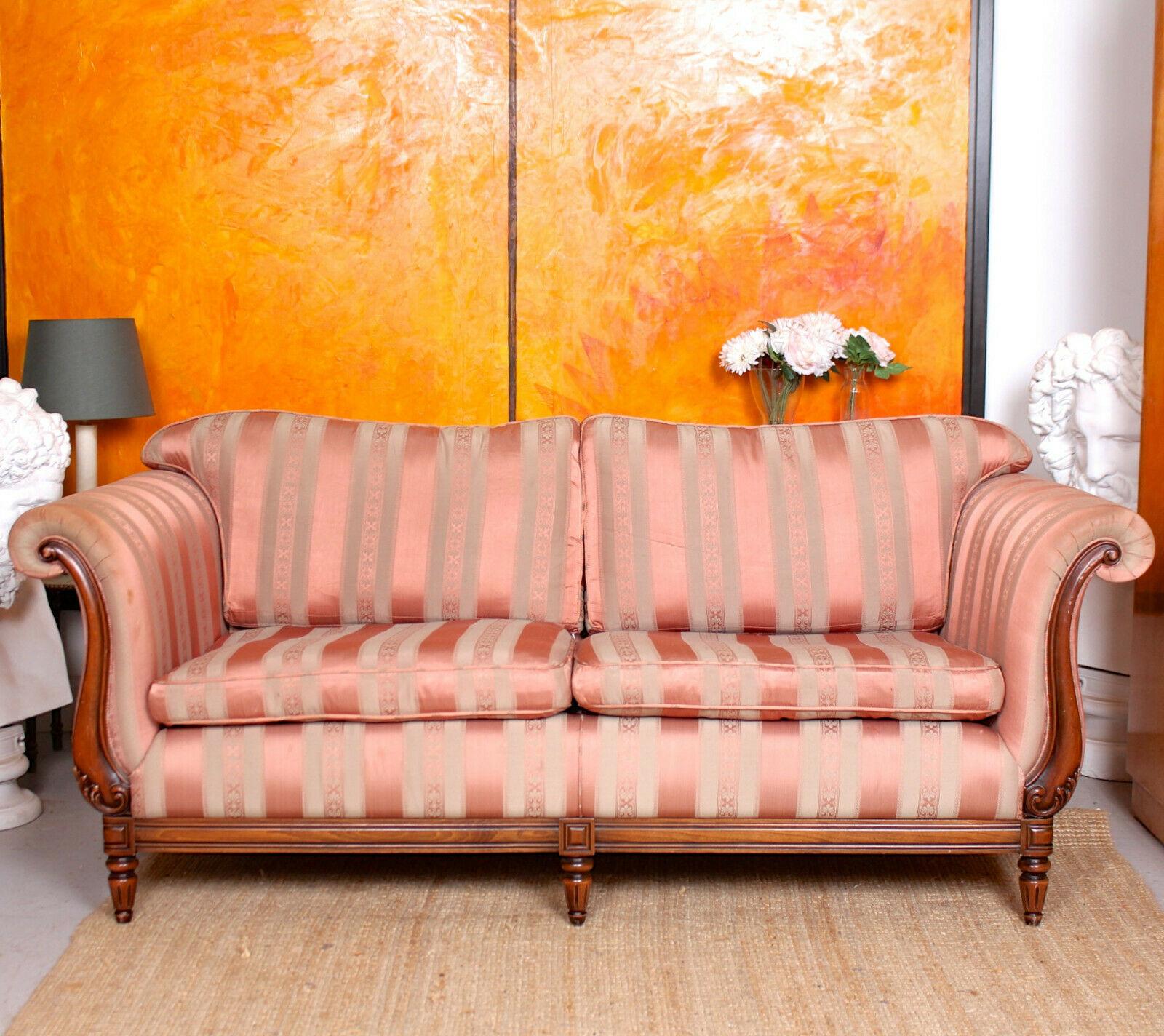 English Sofa 3-Seat Carved Mahogany Couch In Good Condition For Sale In Newcastle upon Tyne, GB