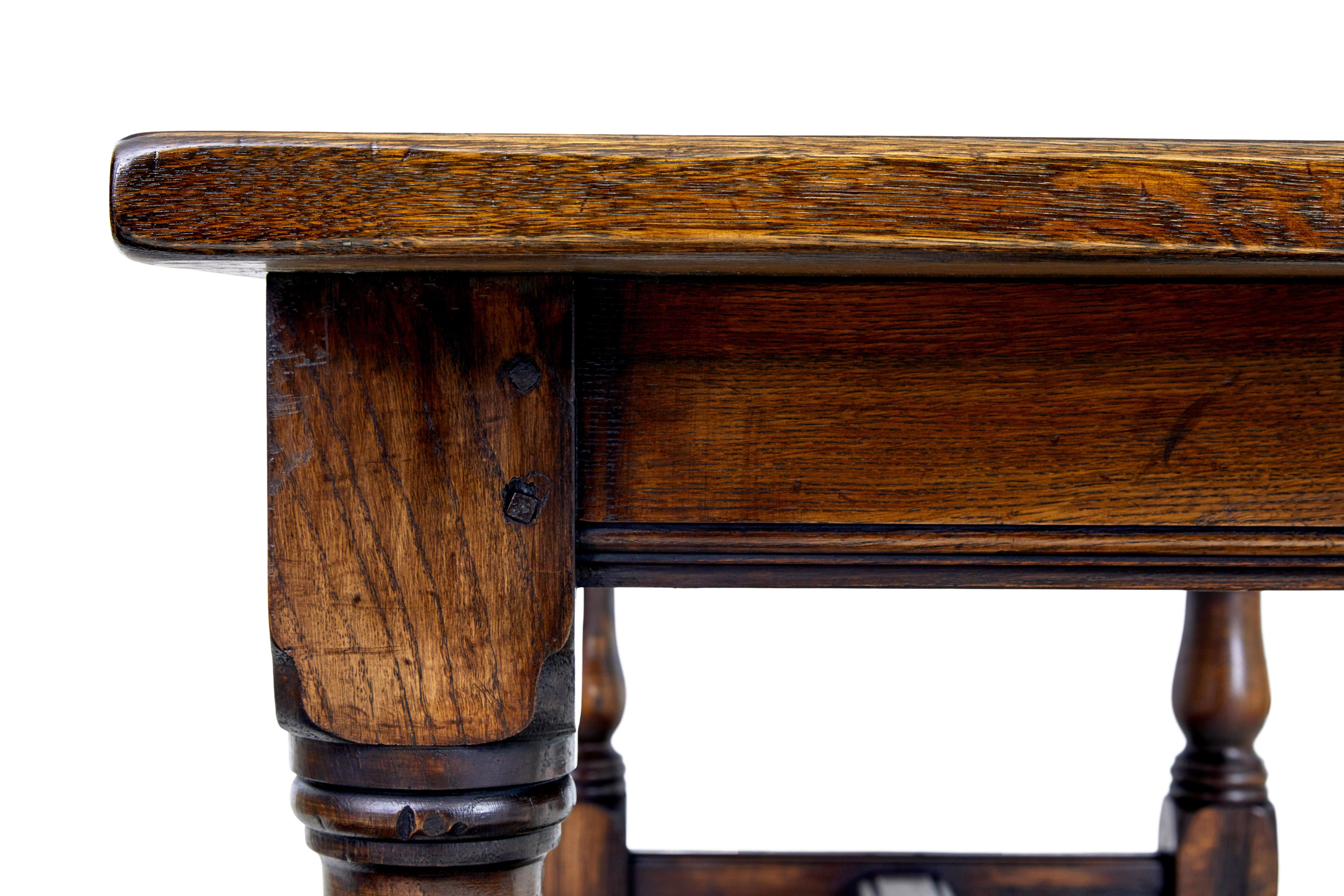Table de réfectoire en chêne massif anglais Bon état - En vente à Debenham, Suffolk