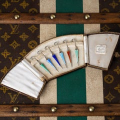 Englisches Massivsilber & Emaille Set von sechs 'Umbrella' Cocktail Picks ca. 1931