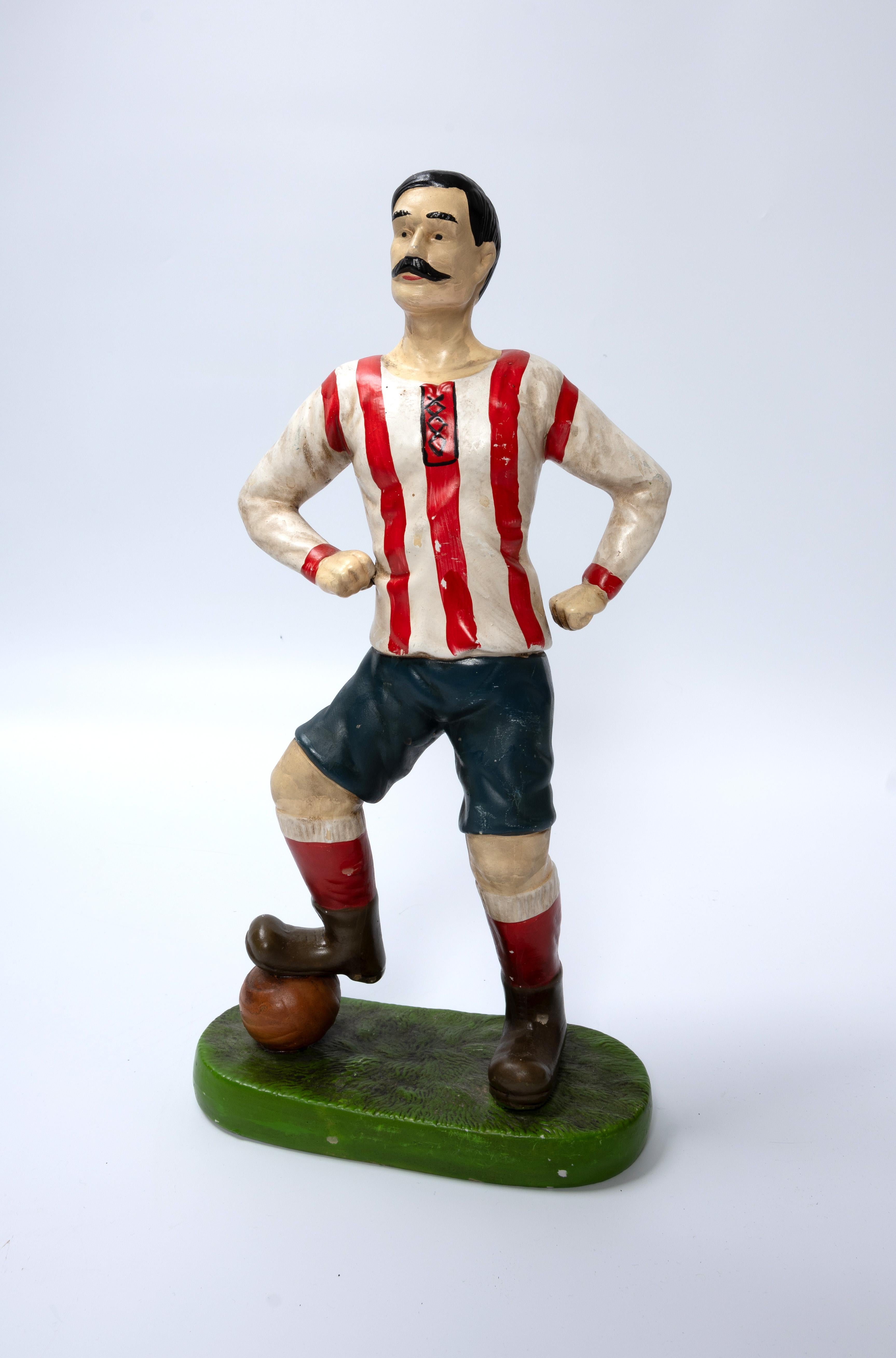 20th Century English Sporting Figures Of A Cricketer And A Footballer C.1920 For Sale