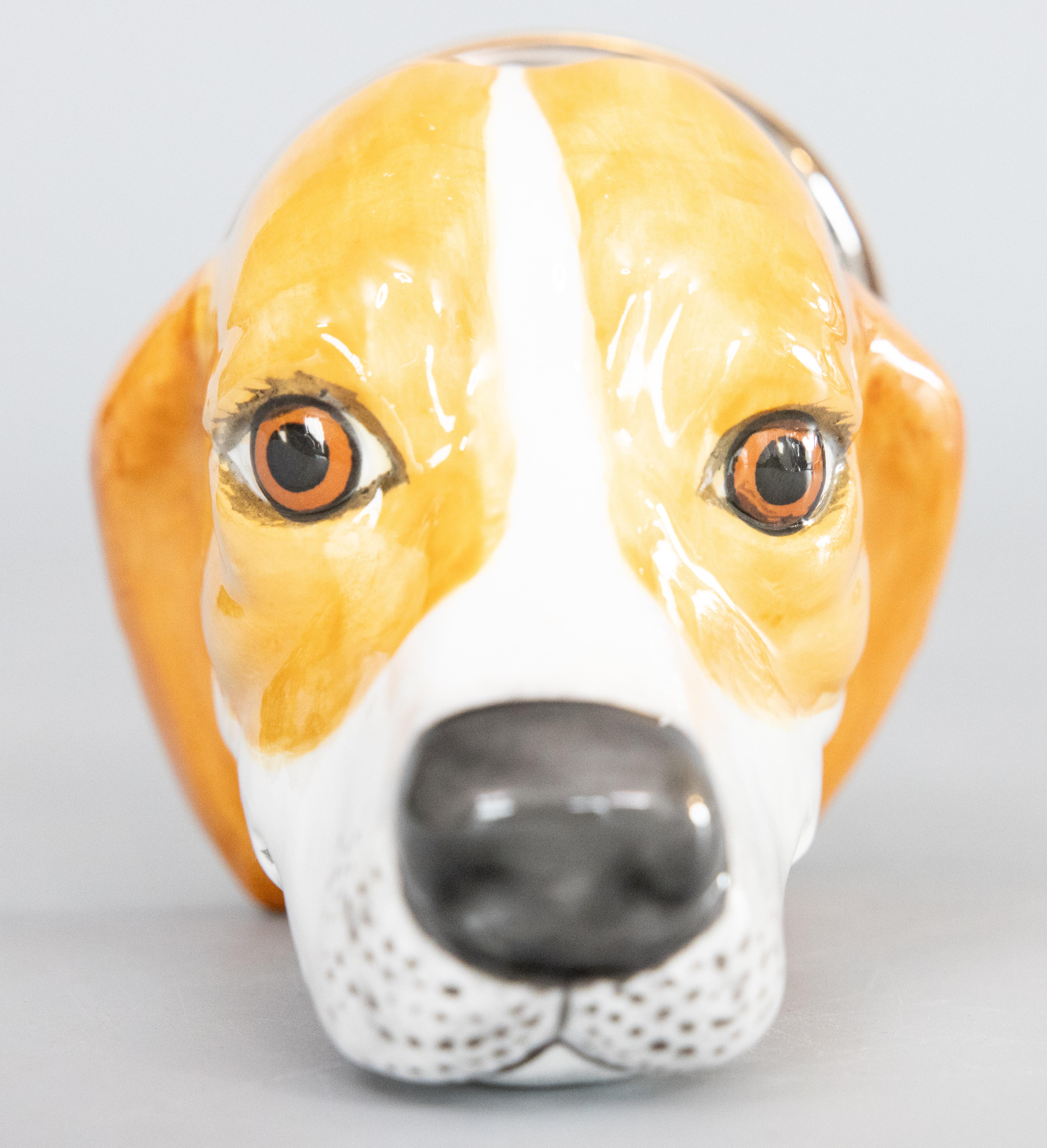 English Staffordshire Beagle Hound Dog Hunting Equestrian Stirrup Cup In Good Condition For Sale In Pearland, TX