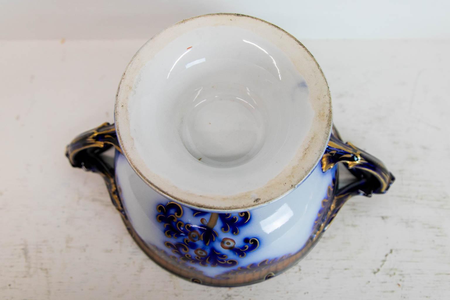 English Staffordshire Flow Blue Soup Tureen and Base For Sale 3