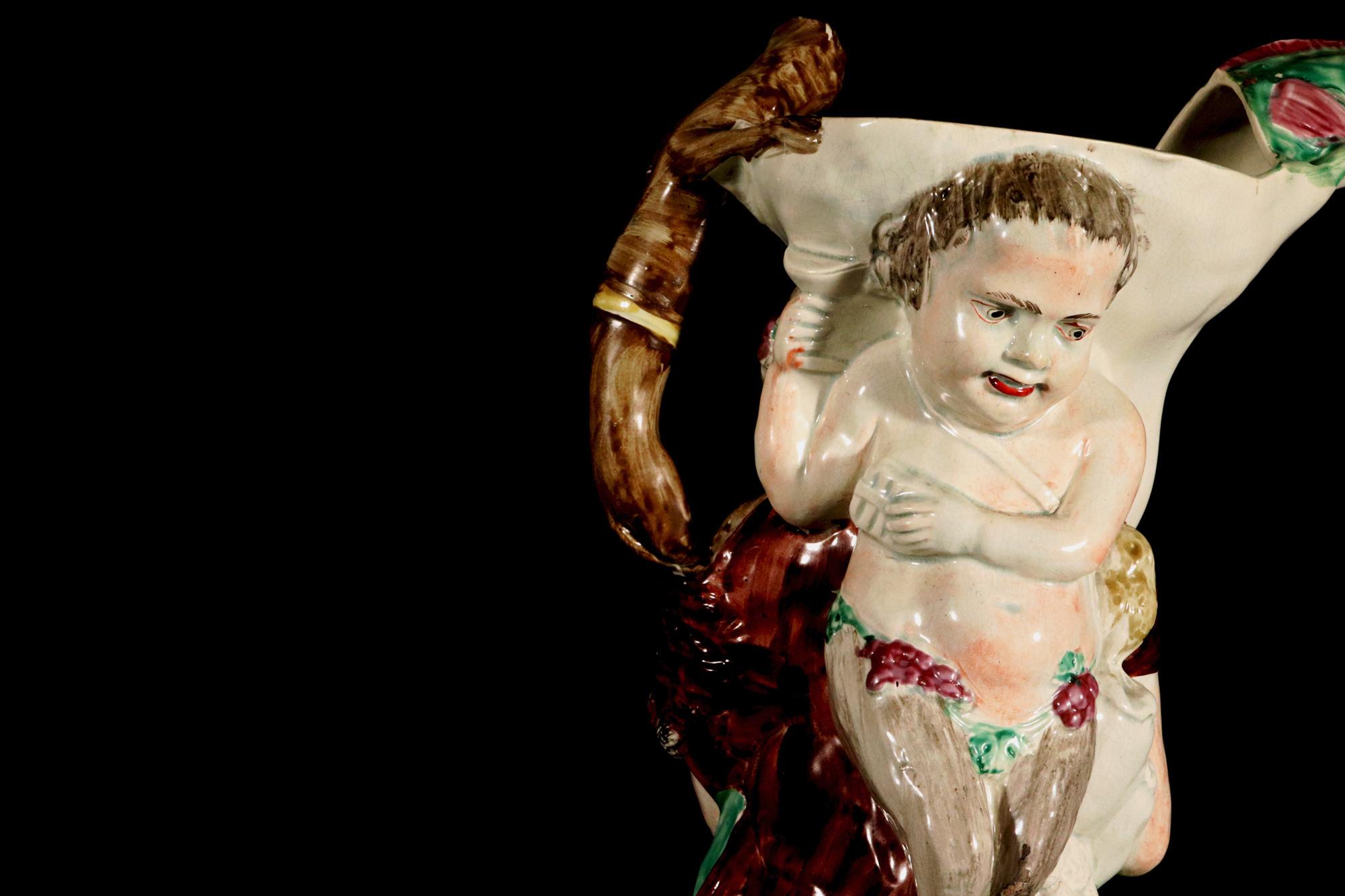 Jarra grande de Baco de cerámica inglesa Staffordshire Pearlware en Bueno estado para la venta en Downingtown, PA