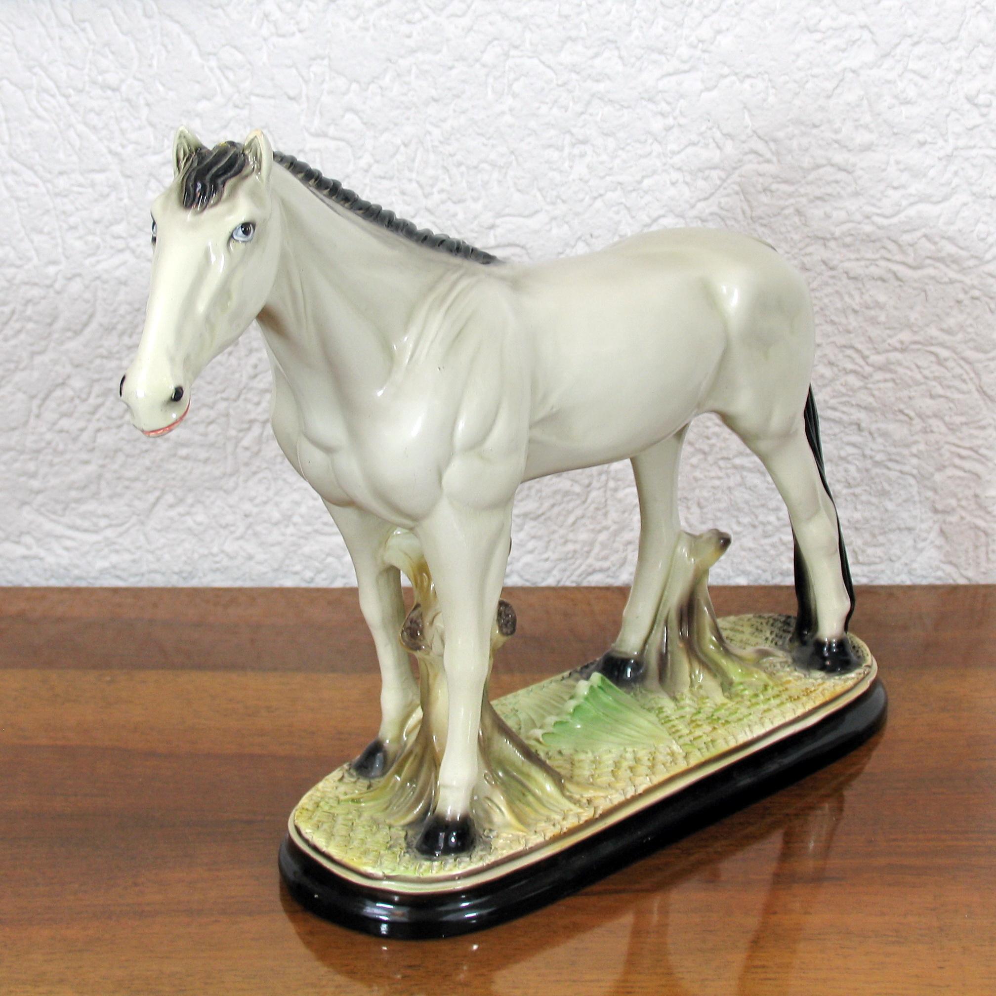 English Staffordshire Pottery Horse, Early 20th Century For Sale 3