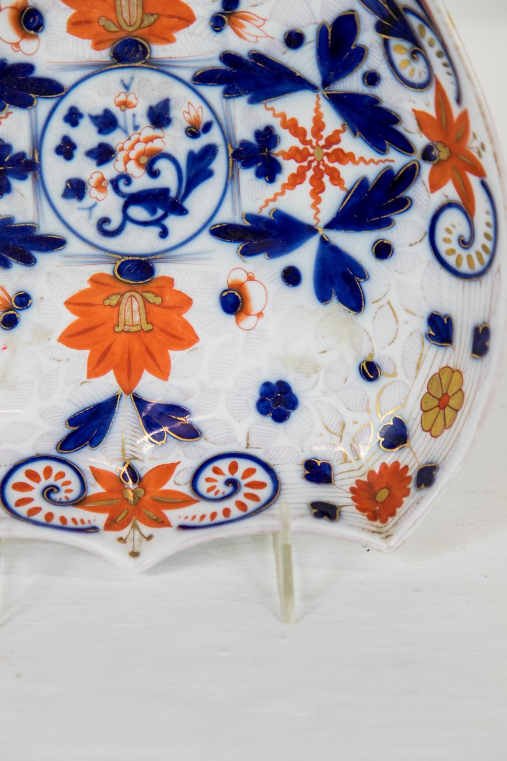 English Staffordshire Serving Dish In Good Condition For Sale In Wilson, NC