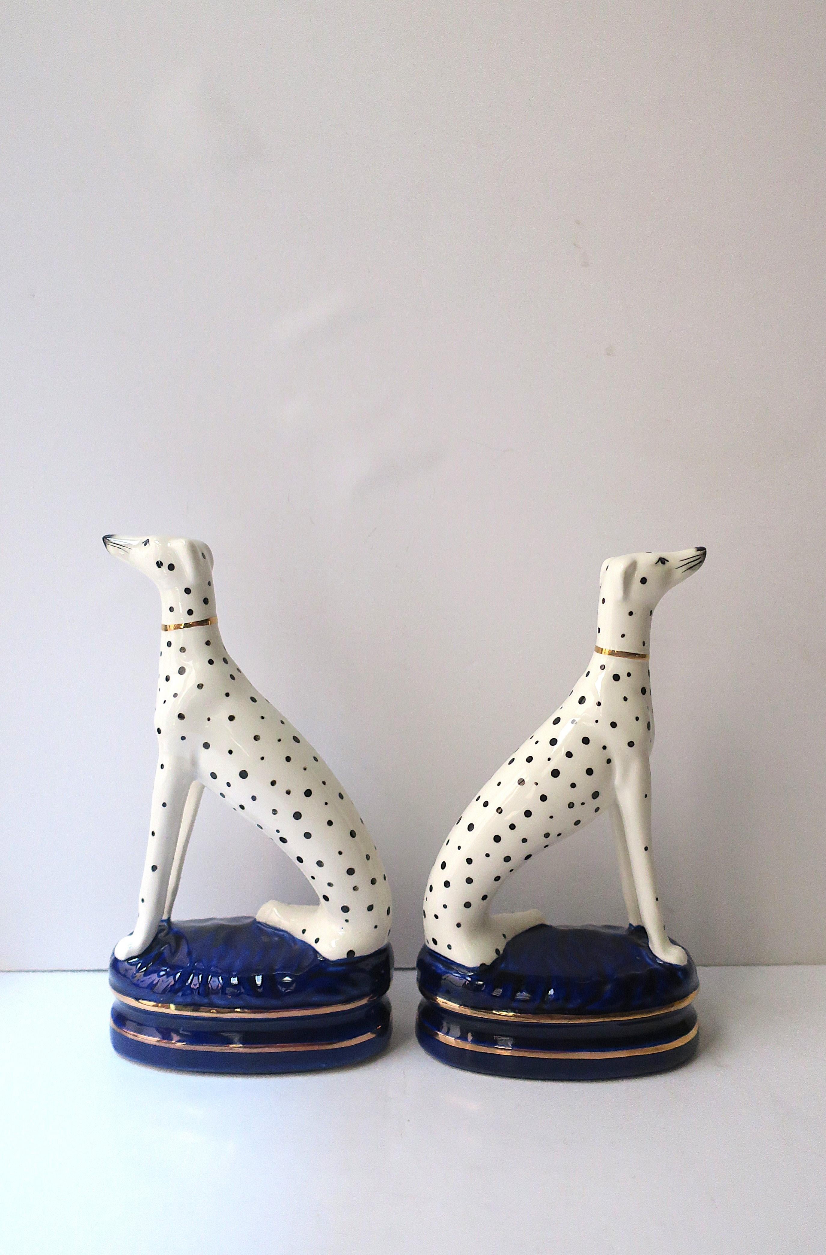Regency English Porcelain Dogs Decorative Objects Bookends, Pair