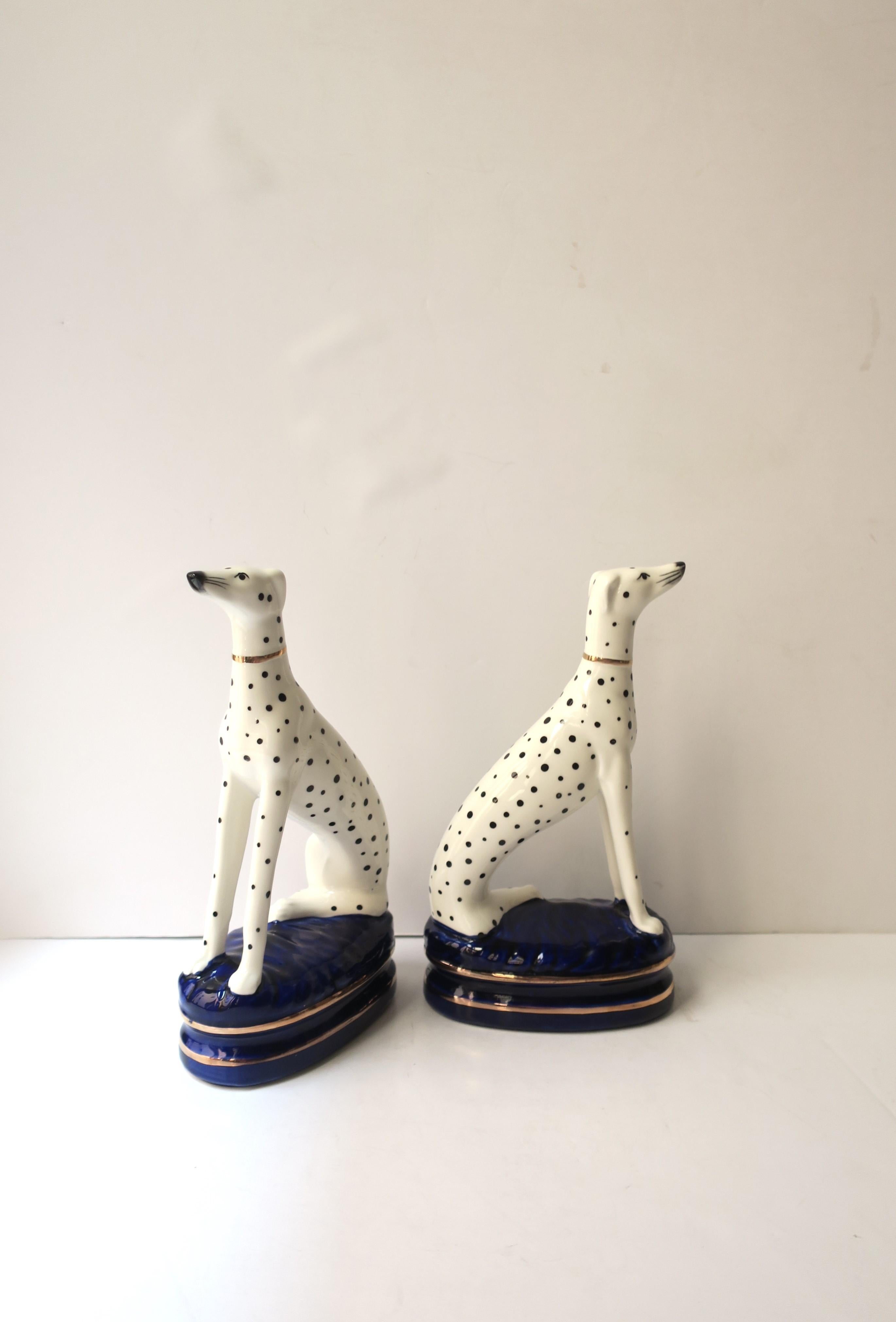 English Porcelain Dogs Decorative Objects Bookends, Pair 2