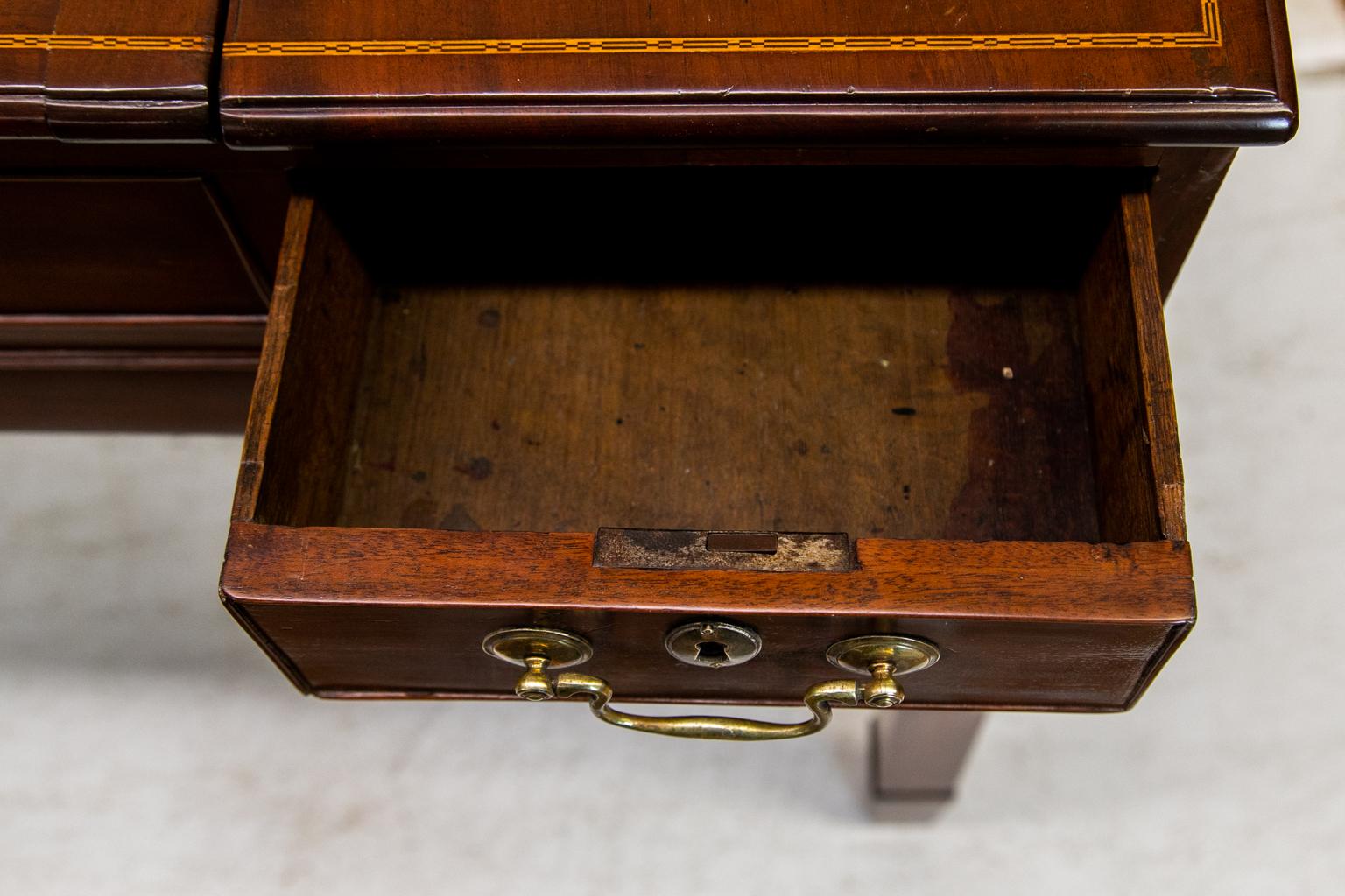 Early 19th Century English Stand Up Desk with Lift Top