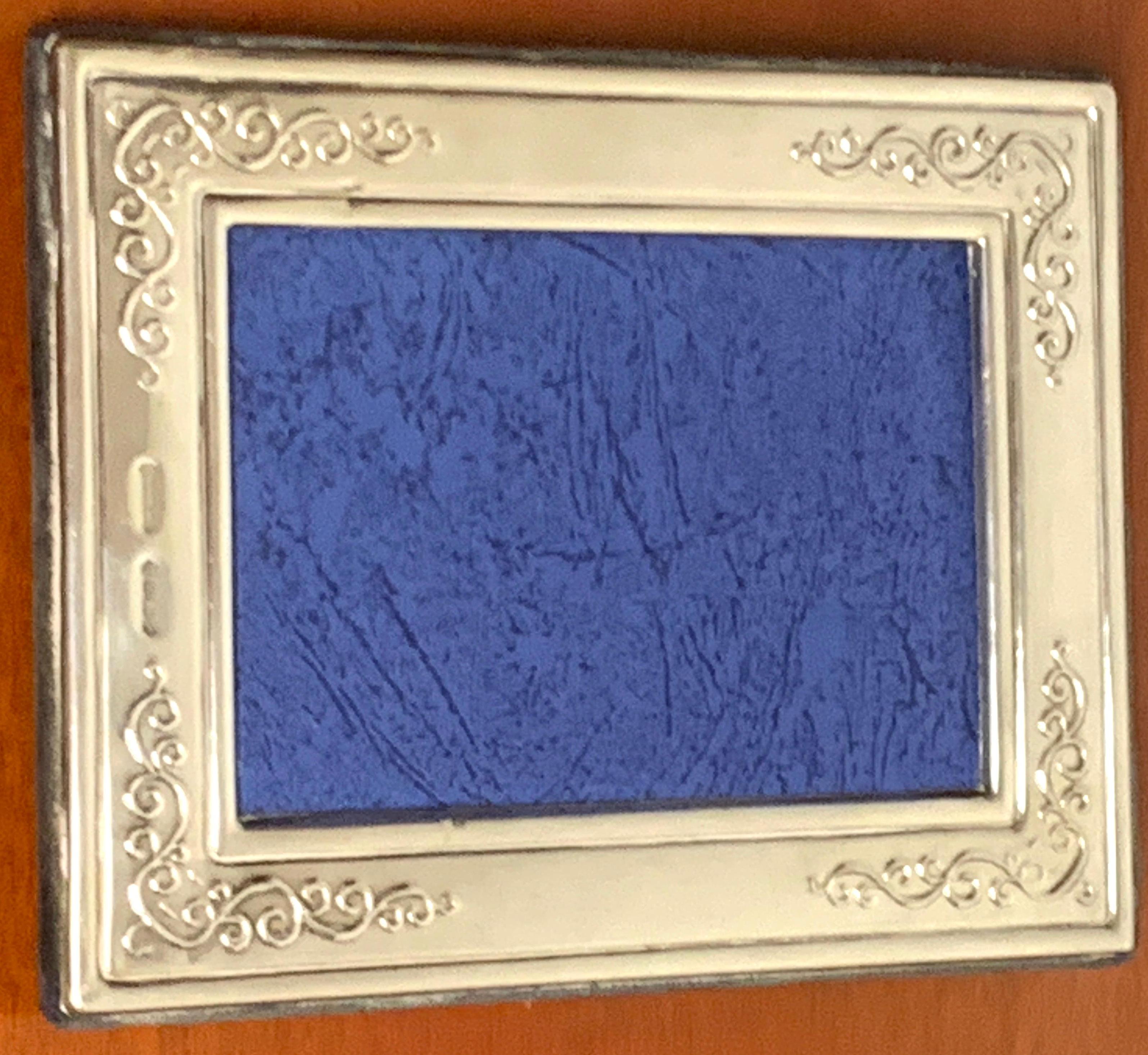 English Sterling Frame, London, 1994 In Good Condition In West Palm Beach, FL