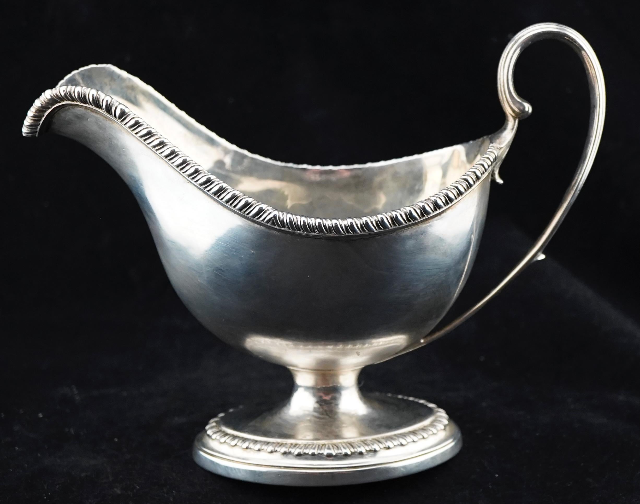 Englisch Sterling Sauce Boot George III Zeitraum. Gezeichnet für London 1792, Herstellerzeichen 