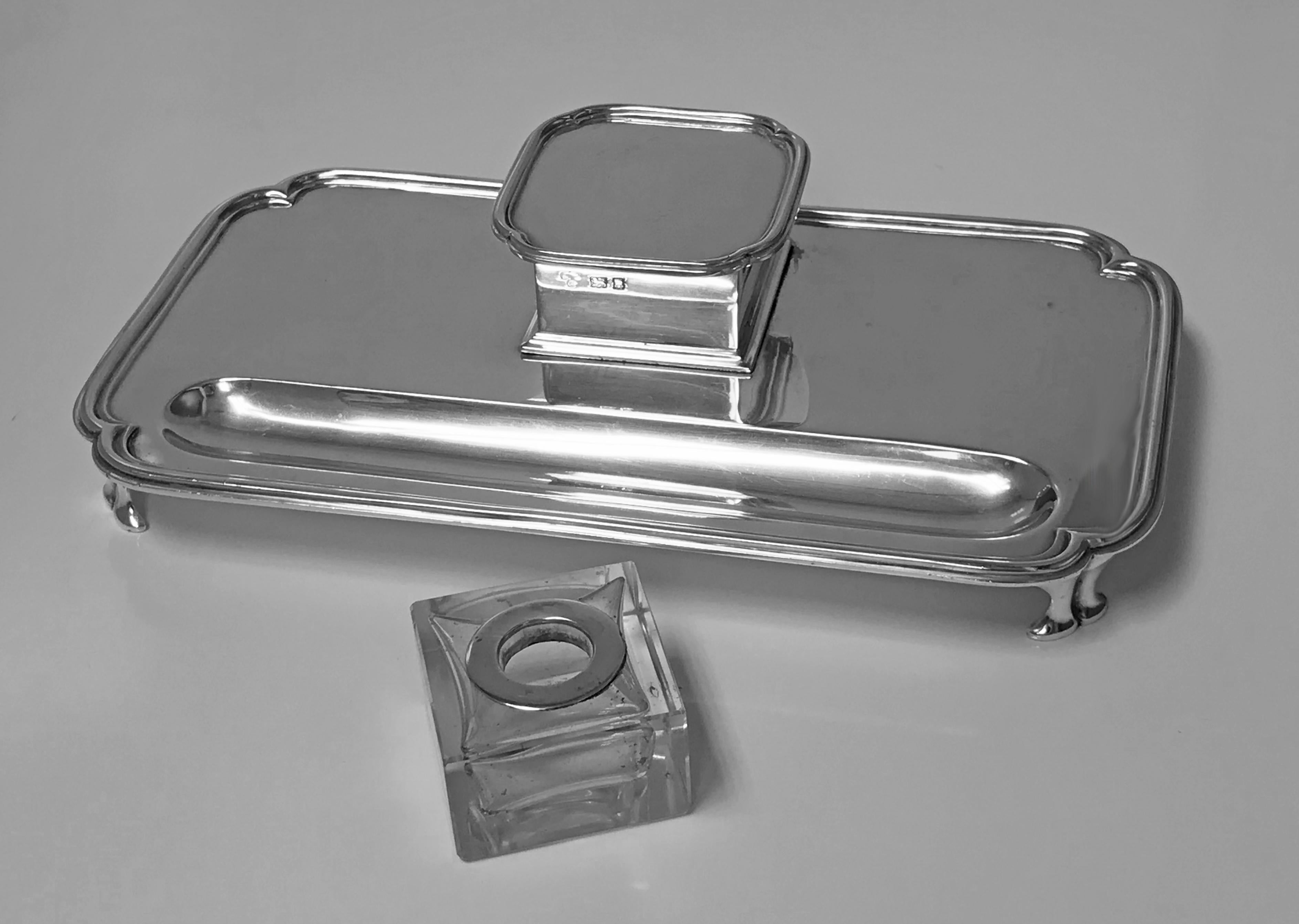 English Sterling Georgian Style Inkstand Inkwell, London 1925 Harrods In Good Condition In Toronto, Ontario