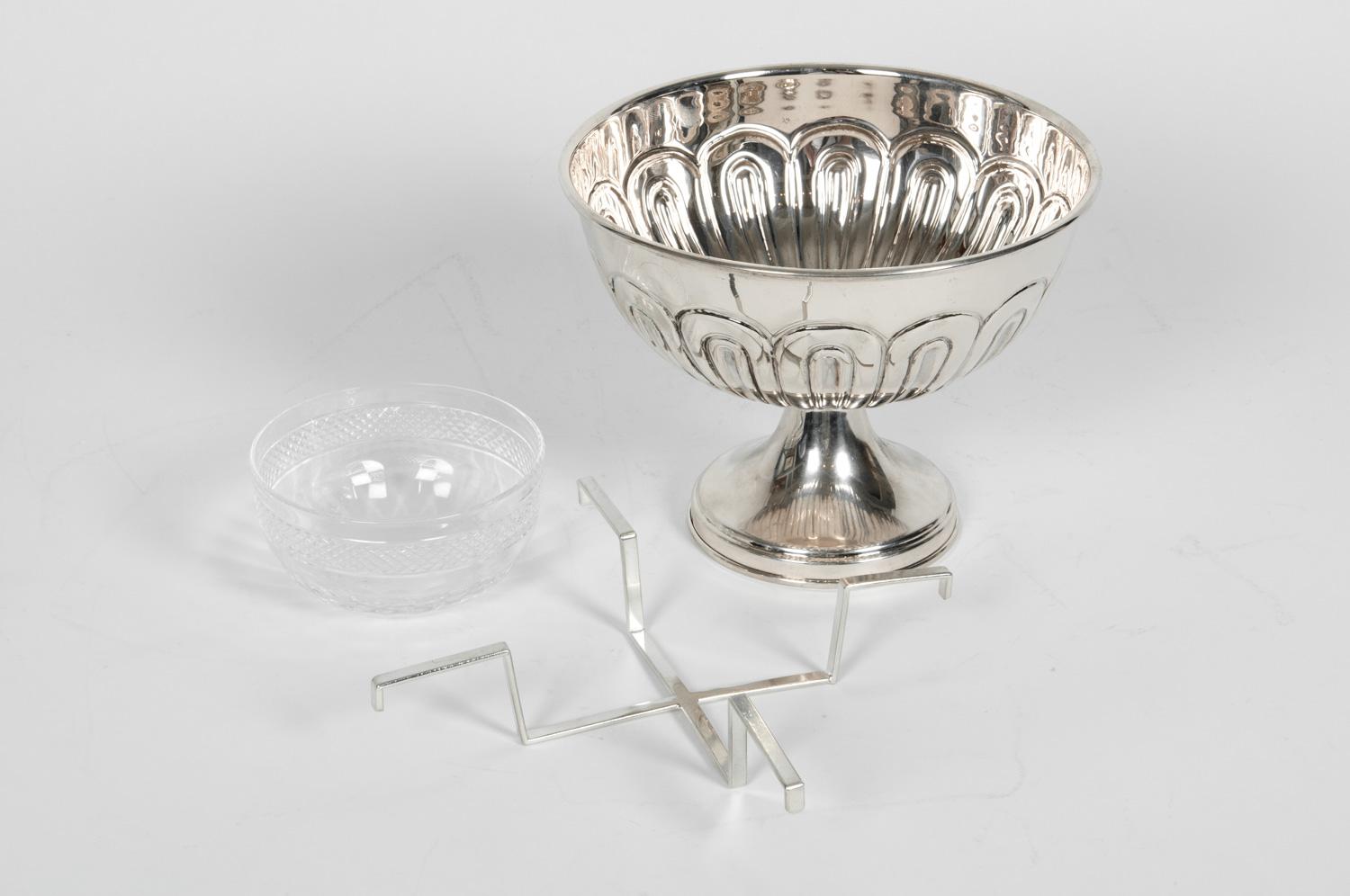 English Sterling Silver Caviar Dish Service In Excellent Condition In Tarry Town, NY