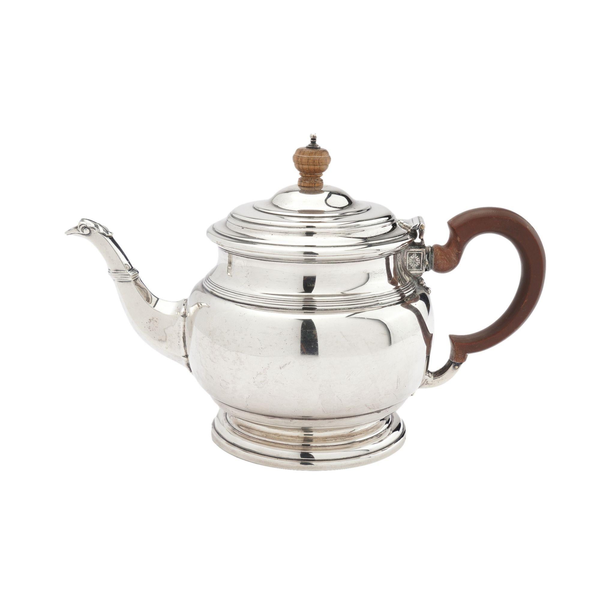 English sterling silver coffee, tea, and hot water pots by Mappin & Webb, 1929 2