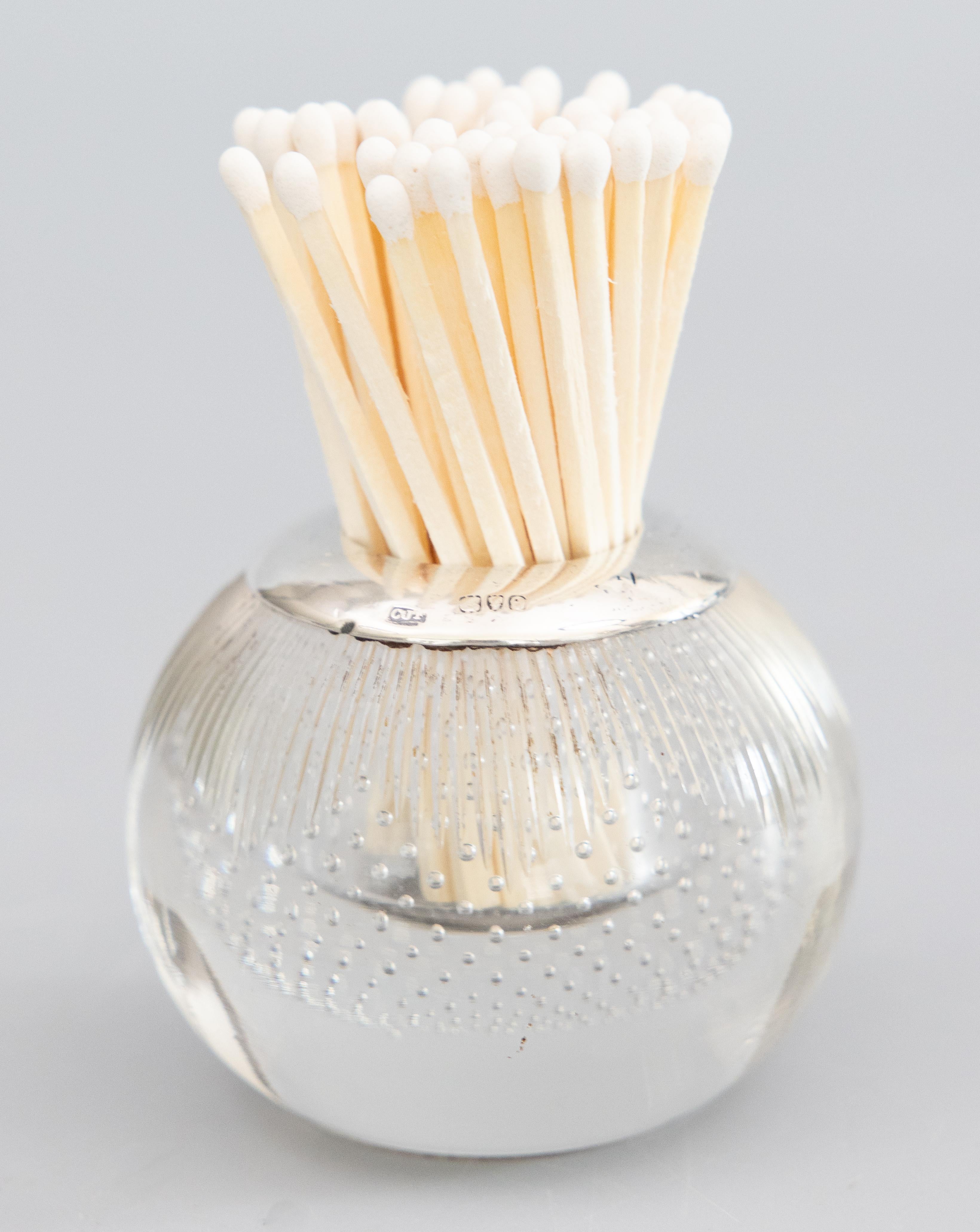 English Sterling Silver & Controlled Bubbles Glass Match Striker, London C. 1899 For Sale 2