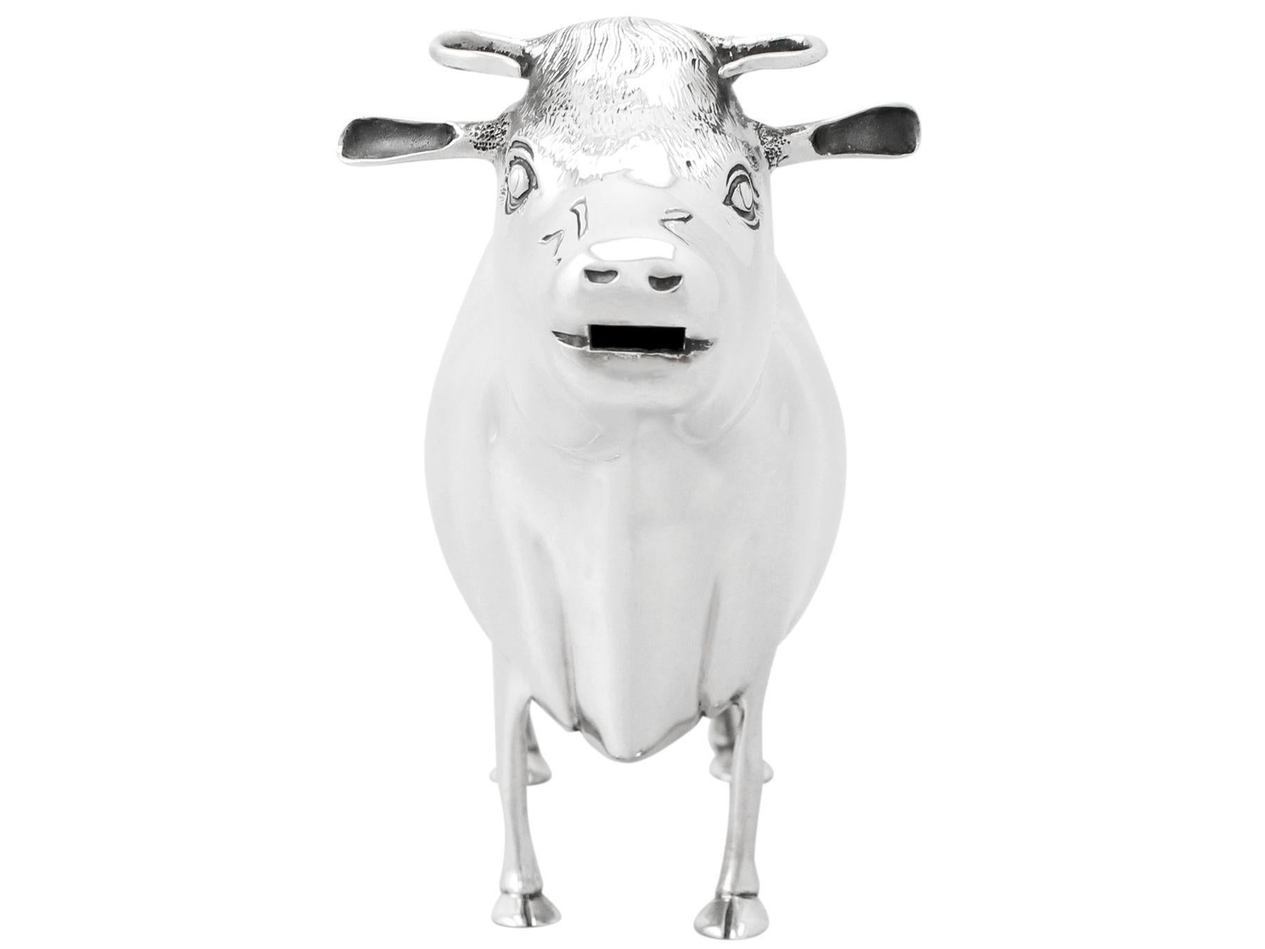 Mappin & Webb Ltd English Sterling Silver Cow Creamer In Excellent Condition For Sale In Jesmond, Newcastle Upon Tyne
