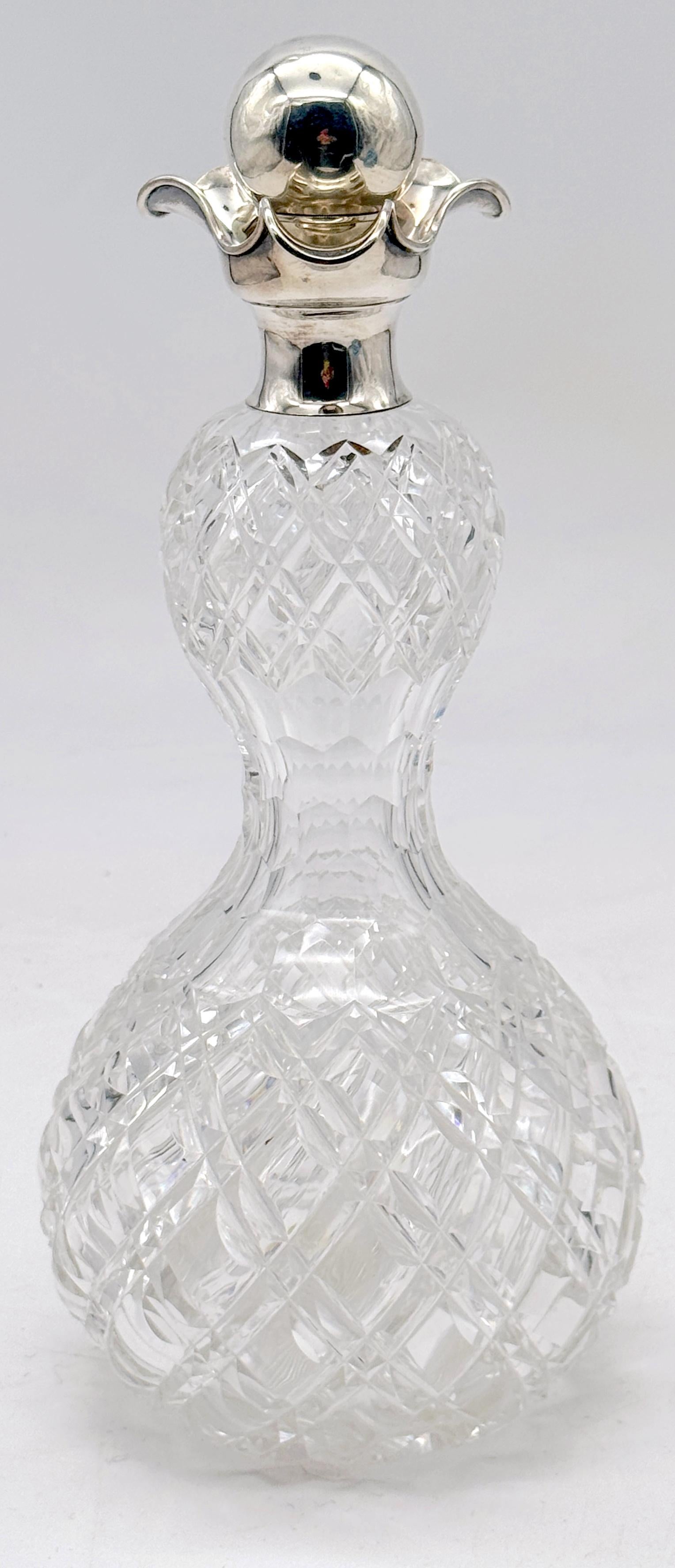 Decanter a collo di spillo in argento sterling e cristallo tagliato, Londra, 1906 In condizioni buone in vendita a West Palm Beach, FL