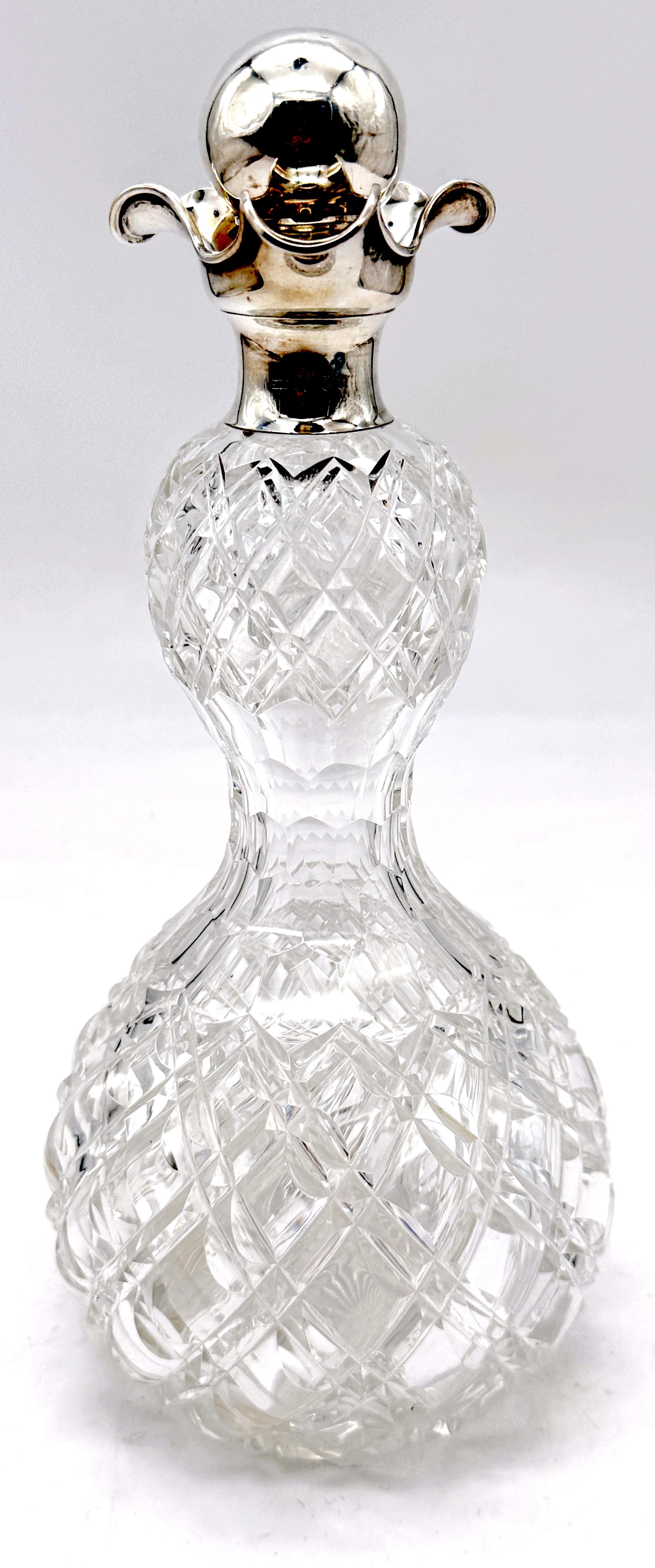 Argento 925 Decanter a collo di spillo in argento sterling e cristallo tagliato, Londra, 1906 in vendita