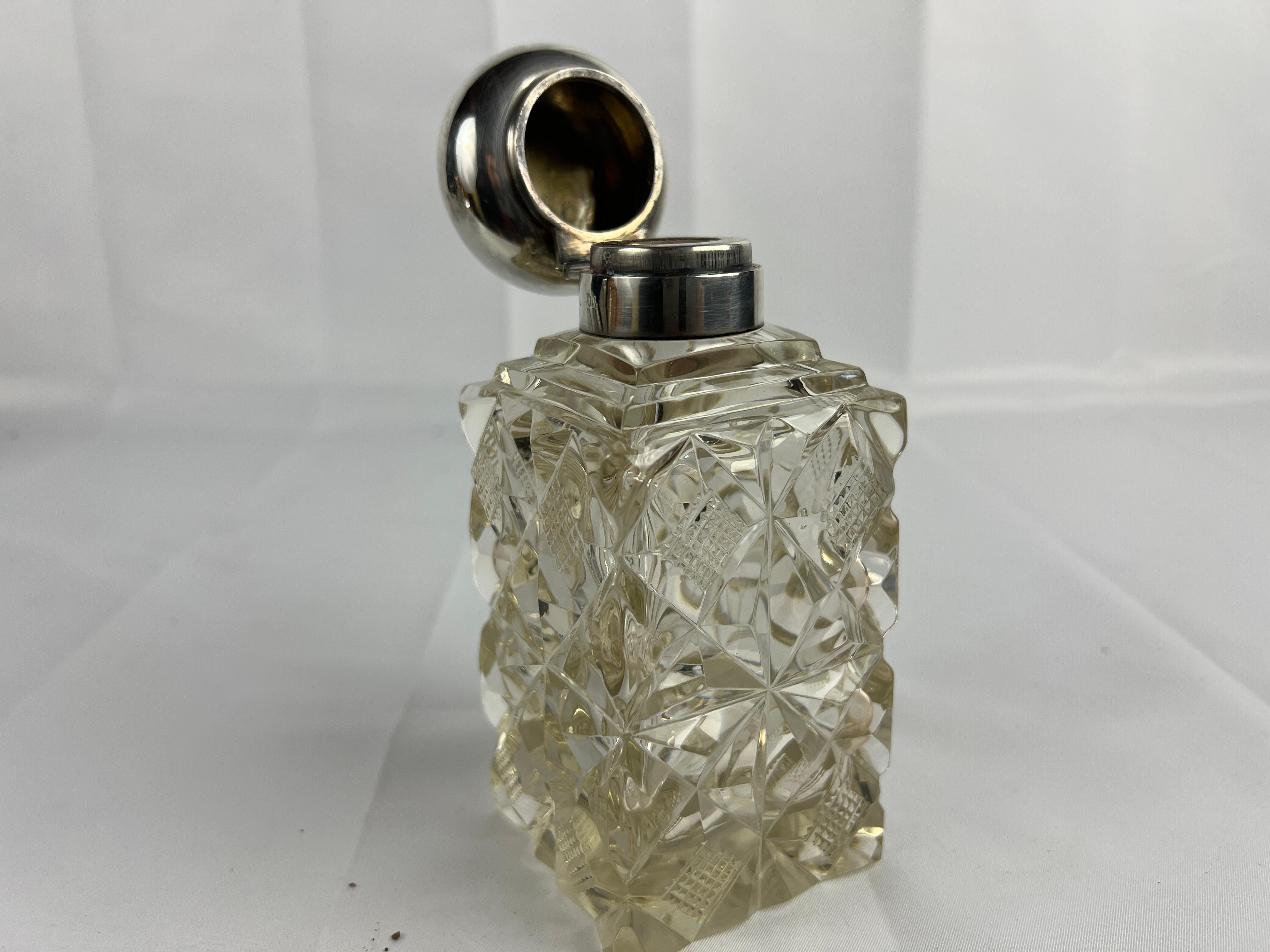 English Sterling Silver & Cut Glass Vanity Jar, Early 20th Century For Sale 1