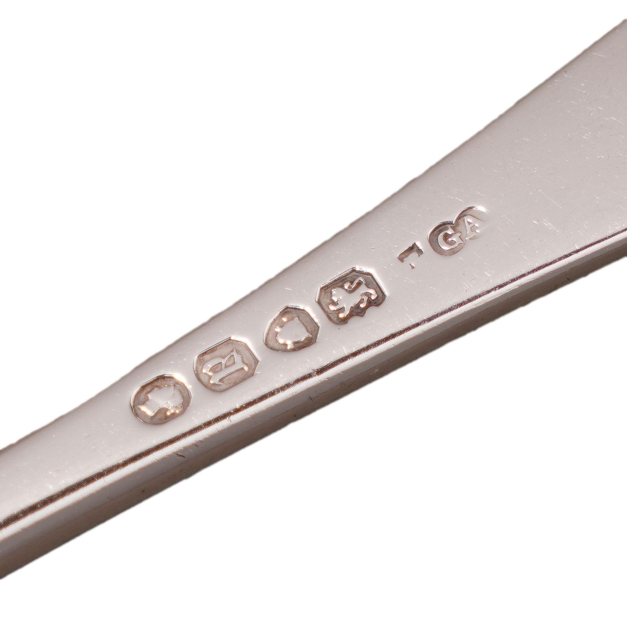 Juego de tenedor y cuchillo de pescado de plata de ley inglesa de Chawner & Co, 1856 en venta 6