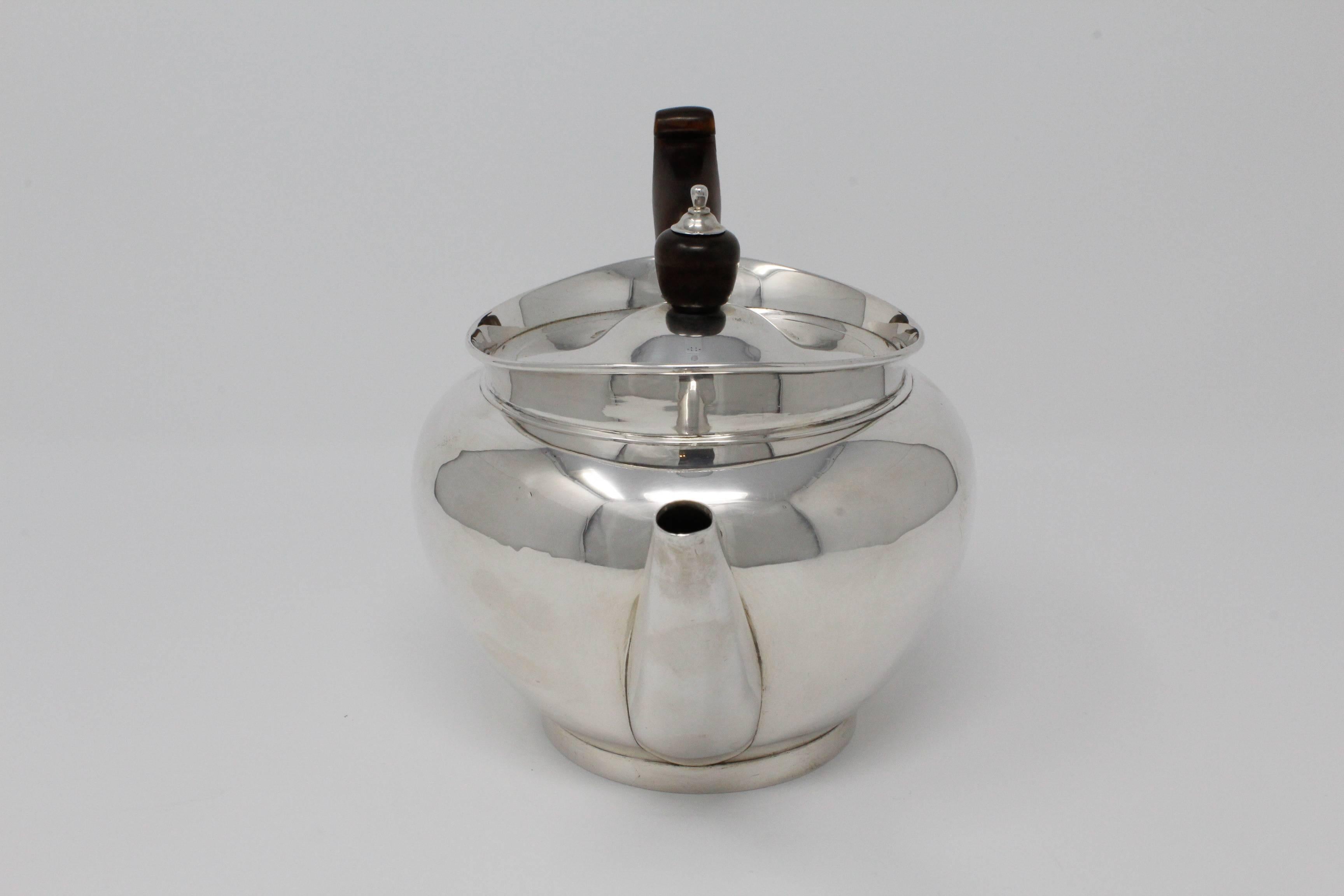 Women's or Men's English Sterling Silver Georgian Tea Pot, Robert Garrard I, 1805 For Sale