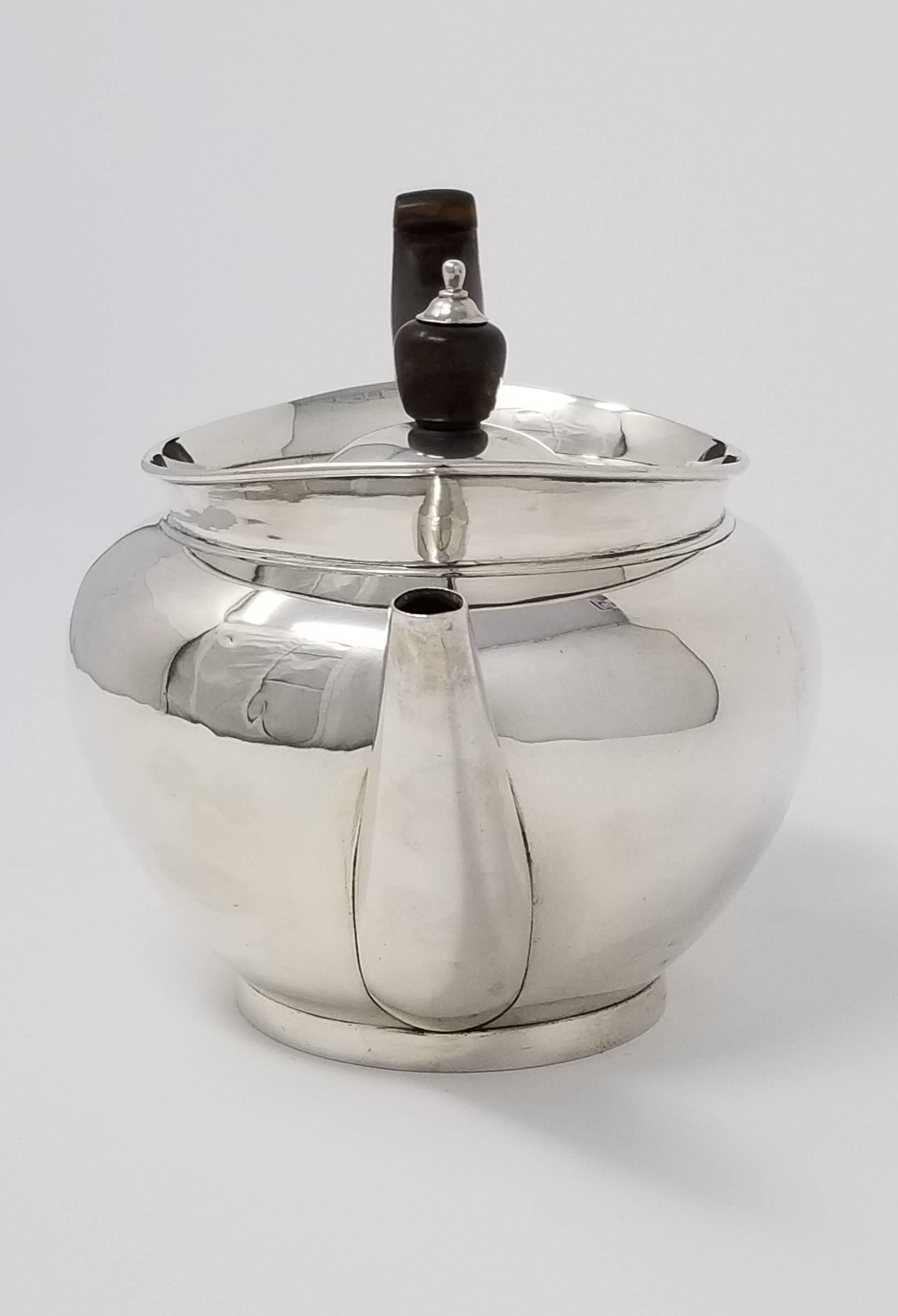 English Sterling Silver Georgian Tea Pot, Robert Garrard I, 1805 For Sale 1