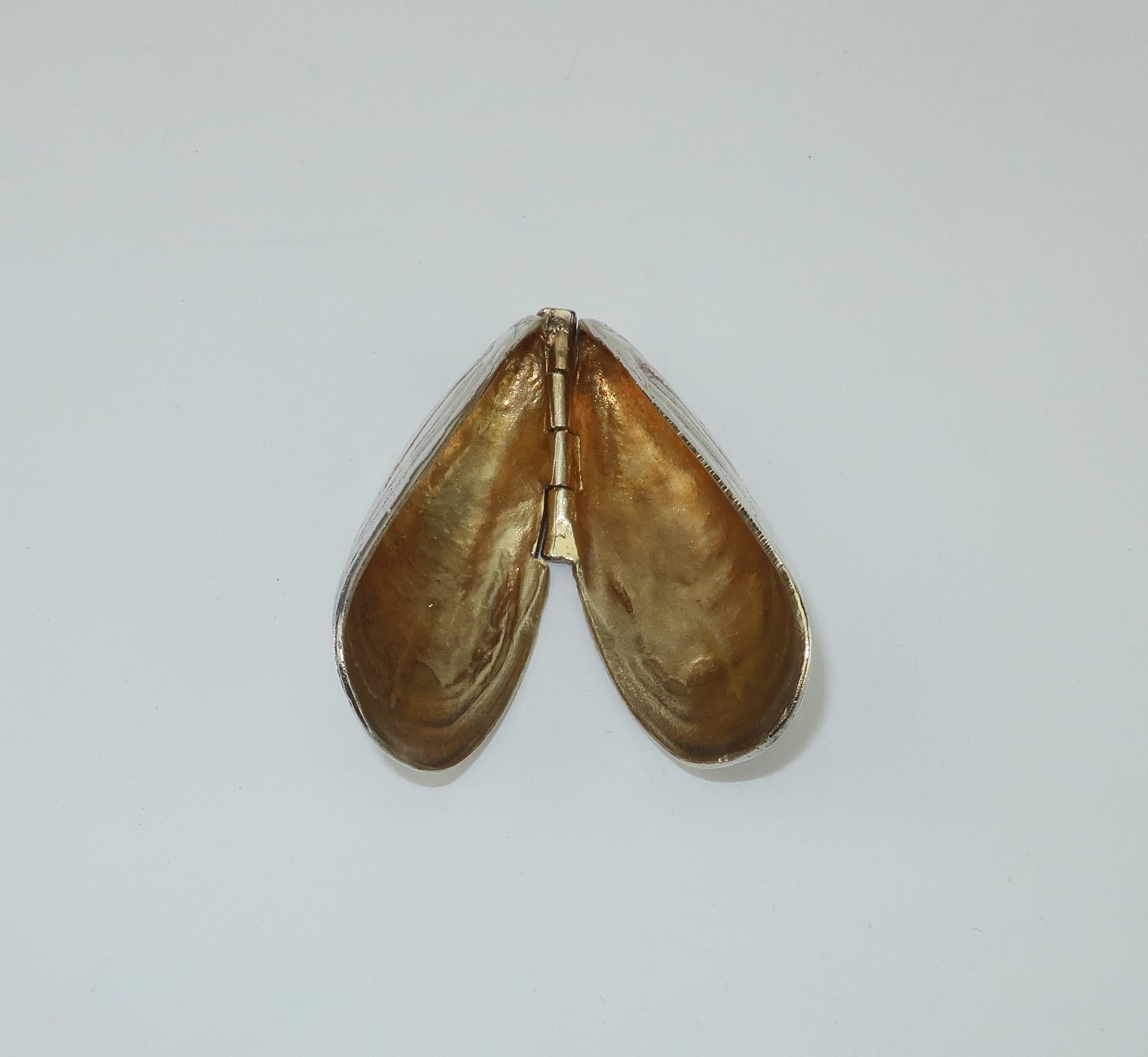 Modern English Sterling Silver Gold Plated Mussel Eater