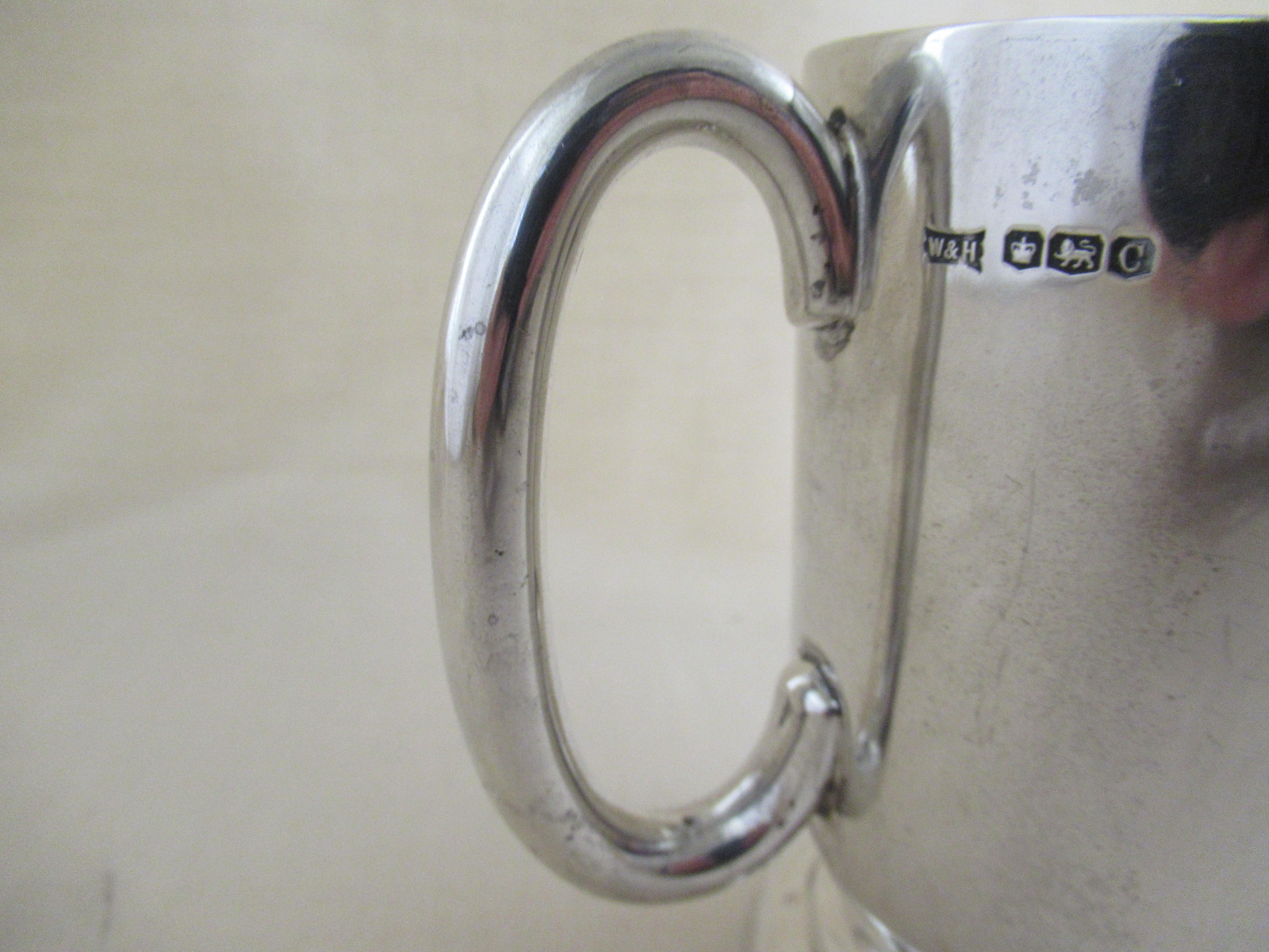 English Sterling Silver Half Pint Mug Hallmarked:- Sheffield 1945 In Excellent Condition In York, GB