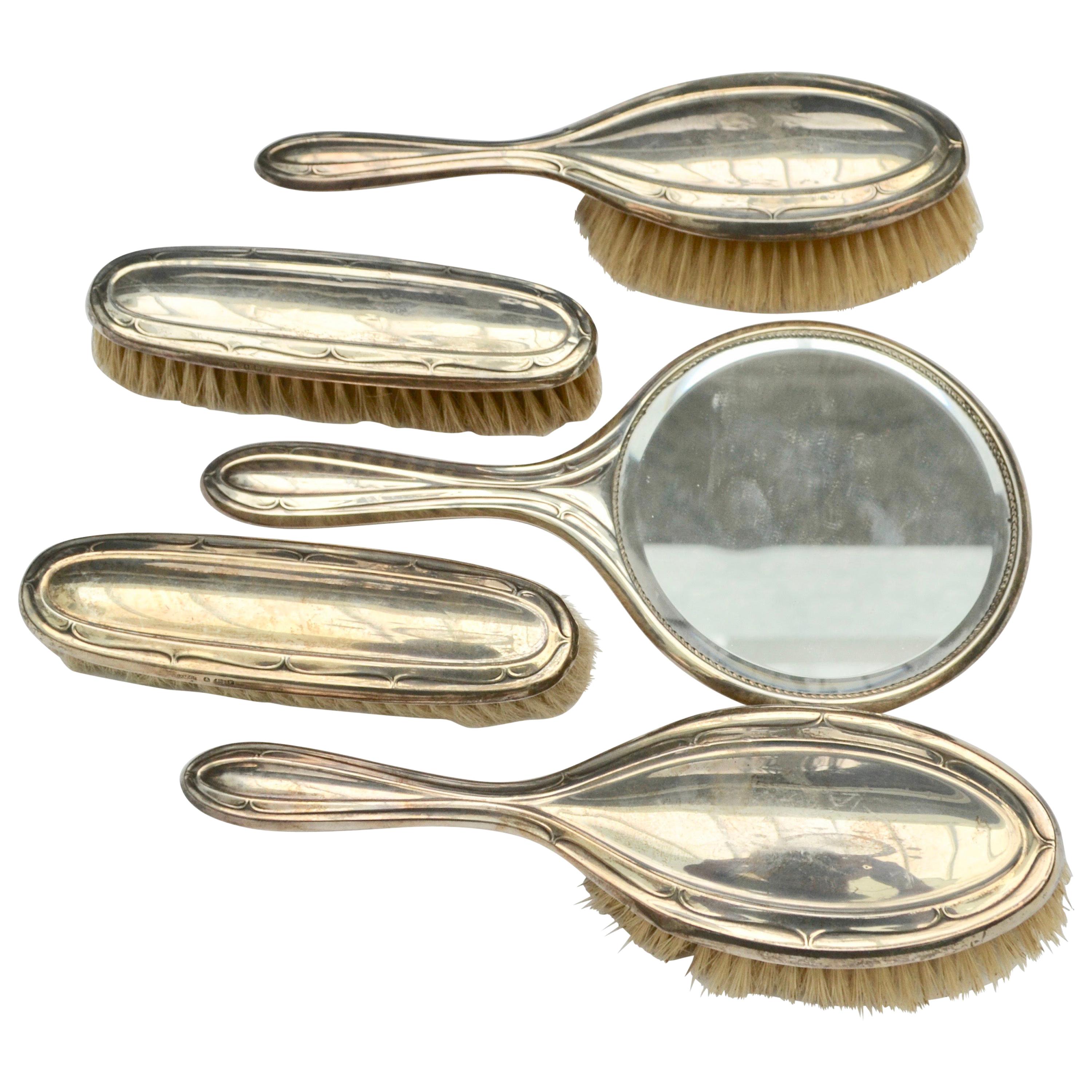 English Sterling Silver Hallmarked Vanity Dresser Set by David & Moss Co. For Sale