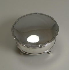 English Sterling Silver Jewellery / Ring Box, 1920 by Walker and Hall