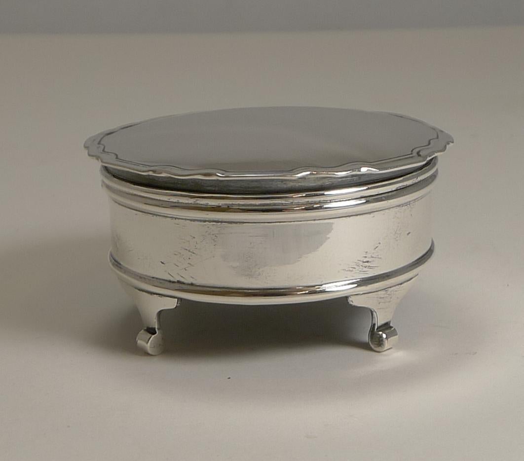 English Sterling Silver Jewellery / Ring Box, 1920 by Walker and Hall 1