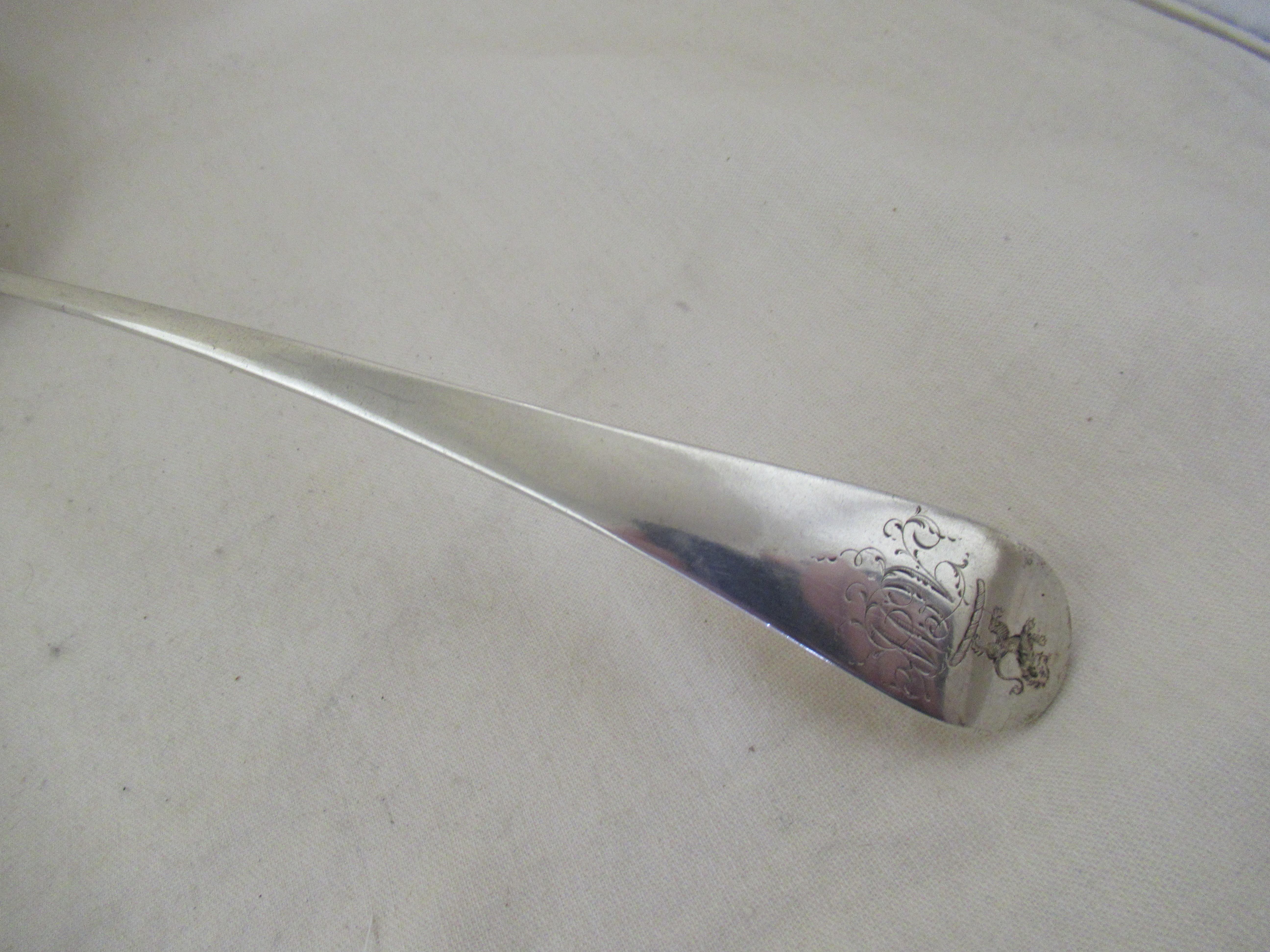 George III English Sterling Silver - Large PUNCH or SOUP LADLE - Hallmarked:-LONDON 1785 For Sale