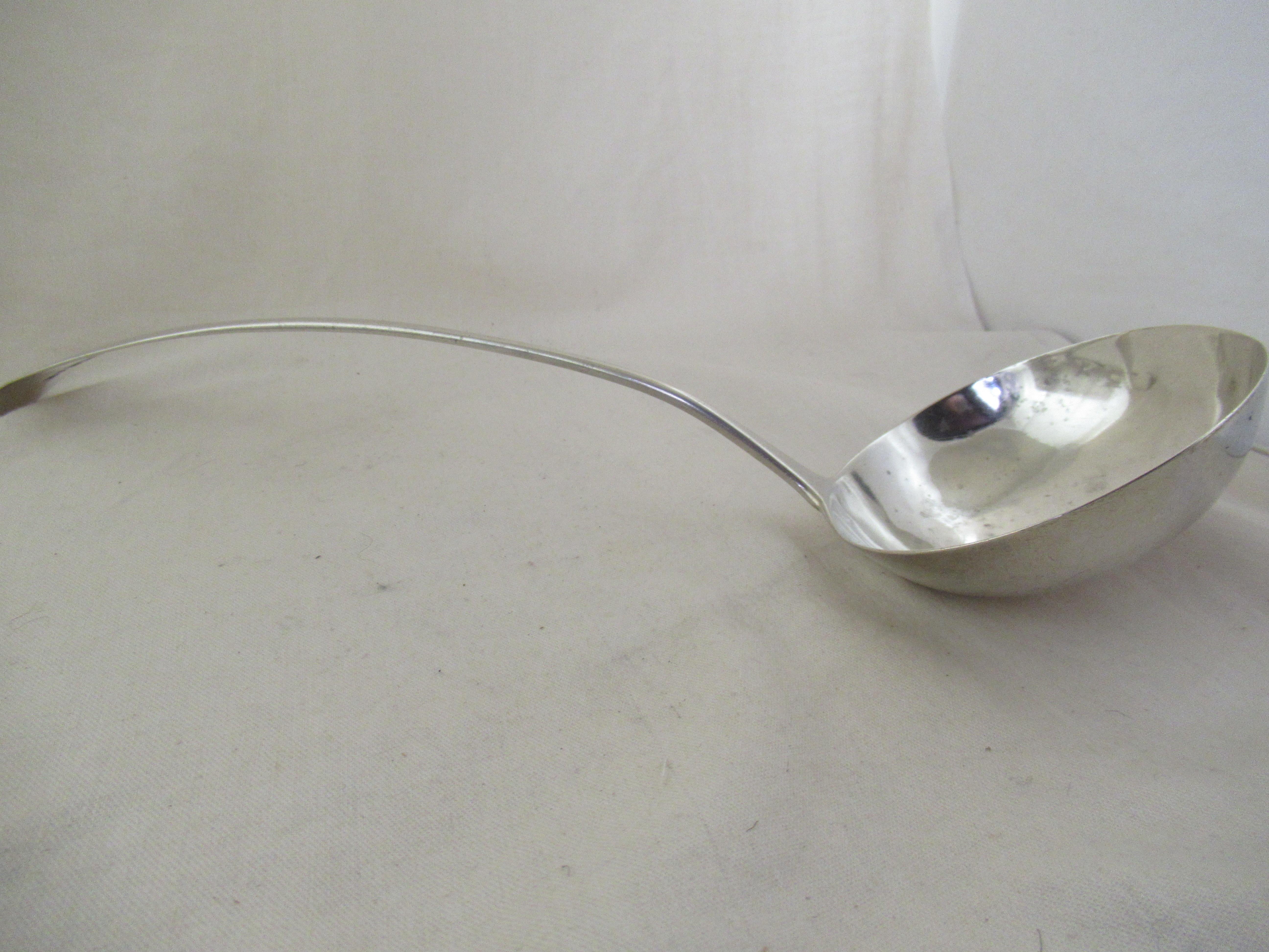 Late 18th Century English Sterling Silver - Large PUNCH or SOUP LADLE - Hallmarked:-LONDON 1785 For Sale