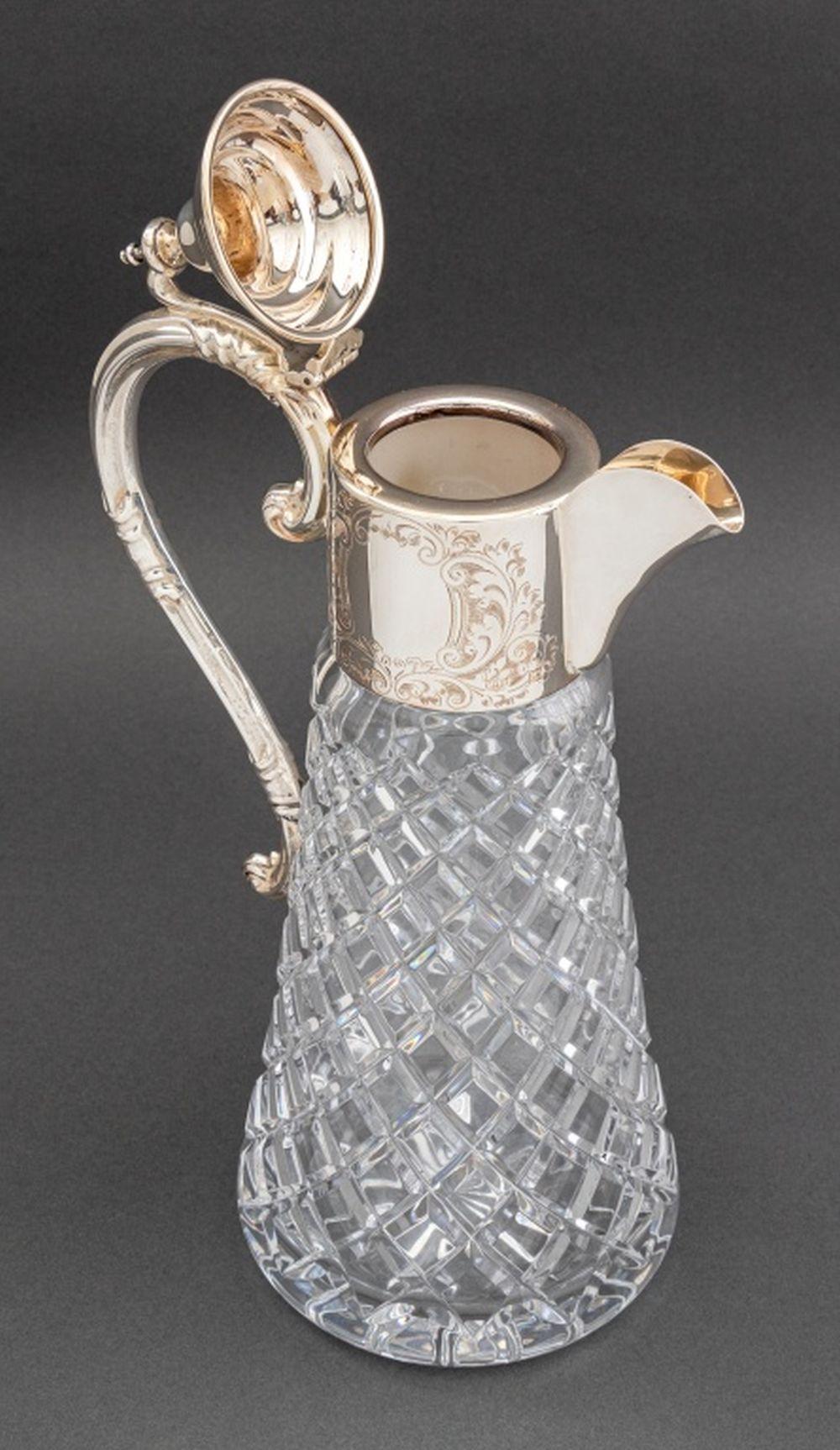 20ième siècle English Sterling Silver Mounted Glass Claret Jug en vente