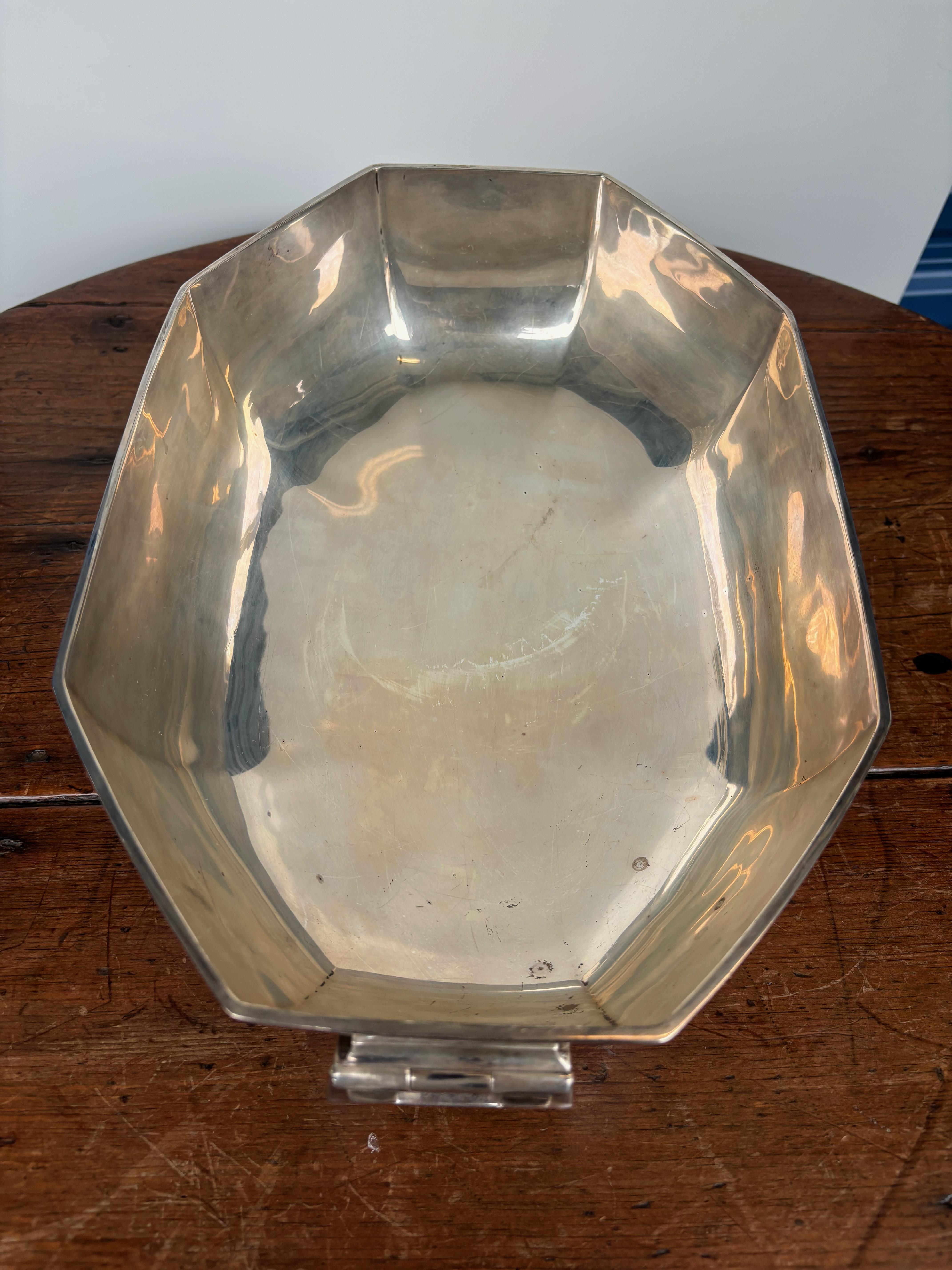 English Sterling Silver Octagonal Centerpiece Bowl by James Robinson, 20th C. For Sale 5