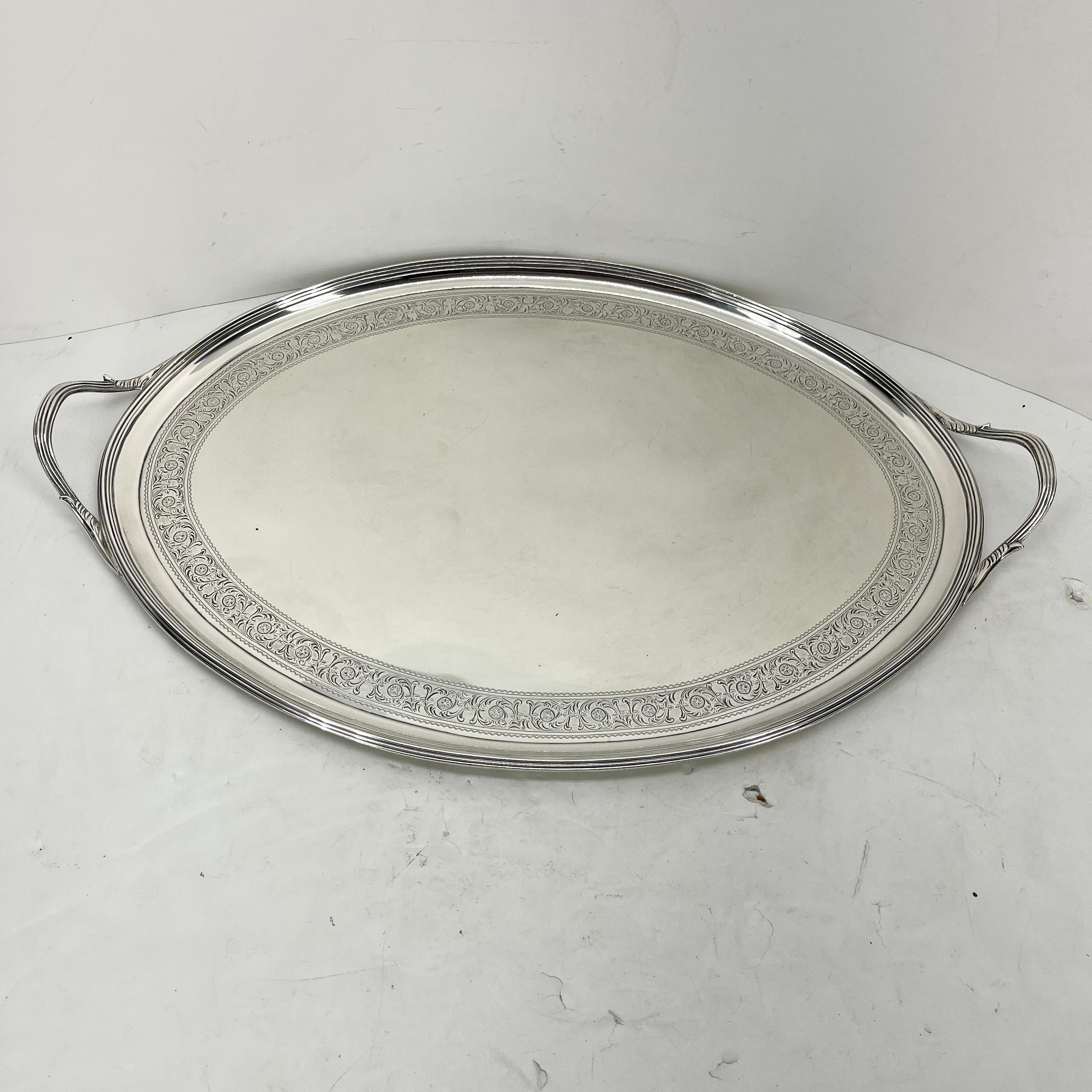 English Sterling Silver Oval Two-Handled Tea Tray, 1925 In Good Condition In Haddonfield, NJ