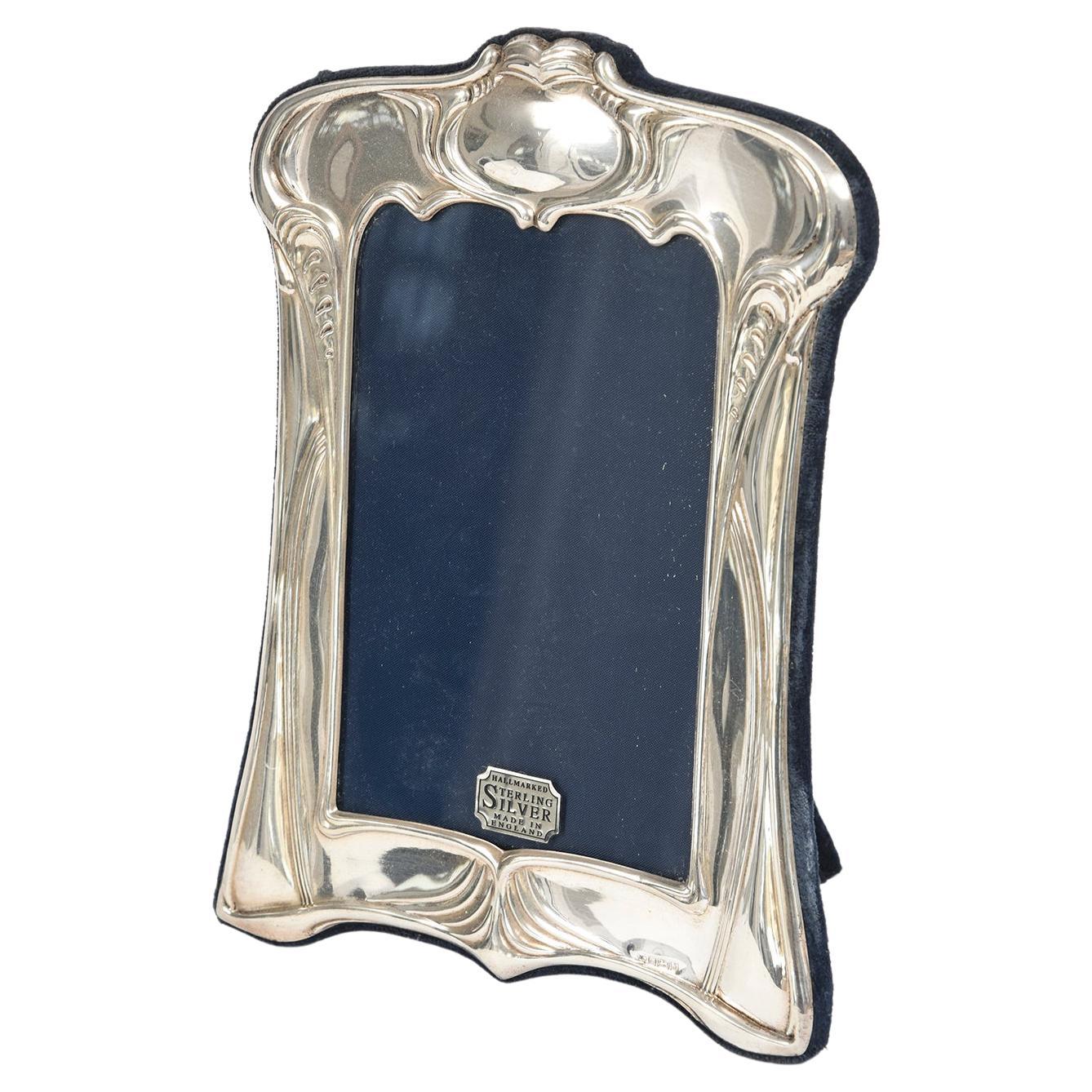 Cornice inglese in argento Sterling in vendita