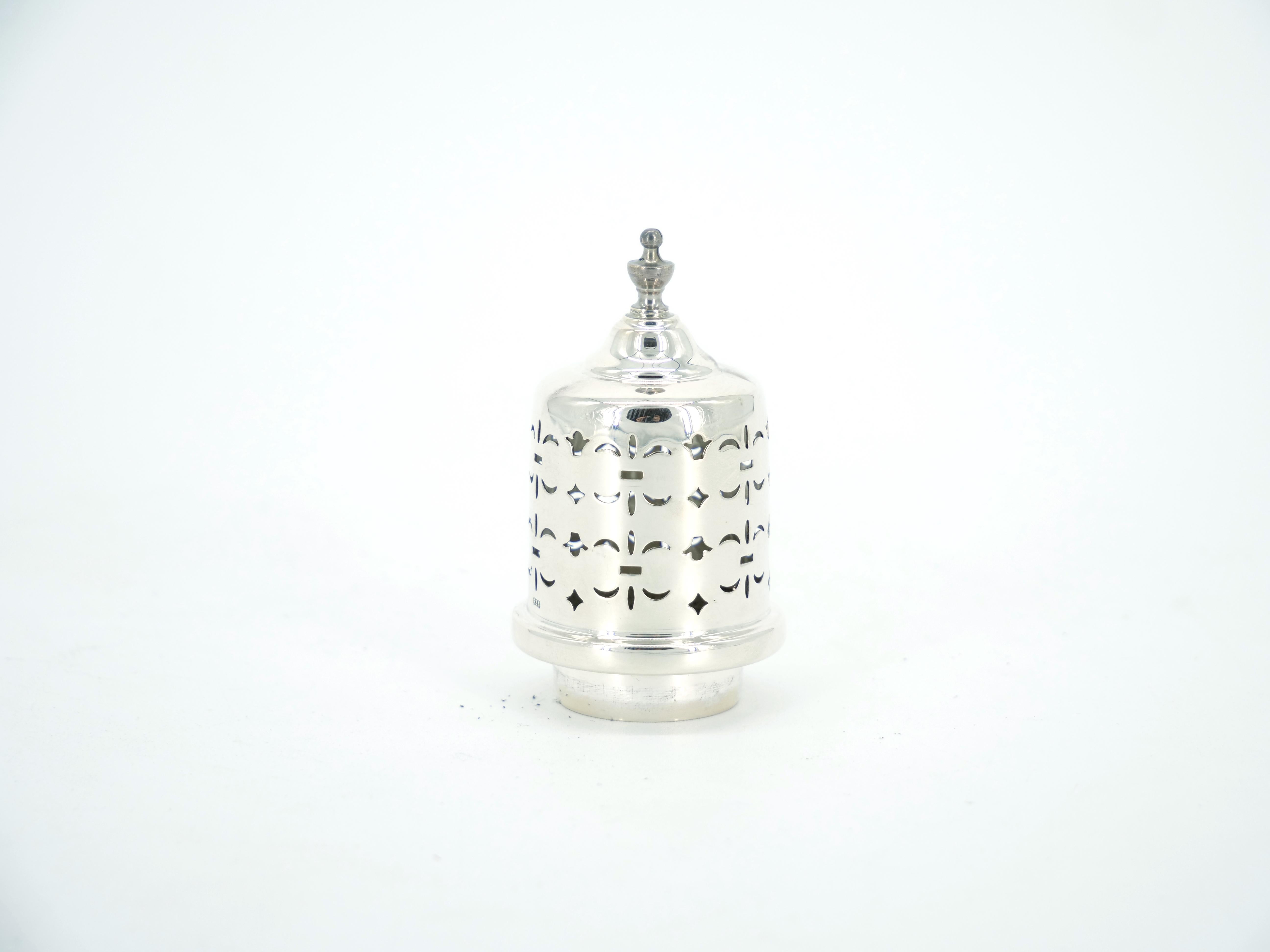 English Sterling Silver Top / Cut Glass Tableware Sugar Receptacle For Sale 2